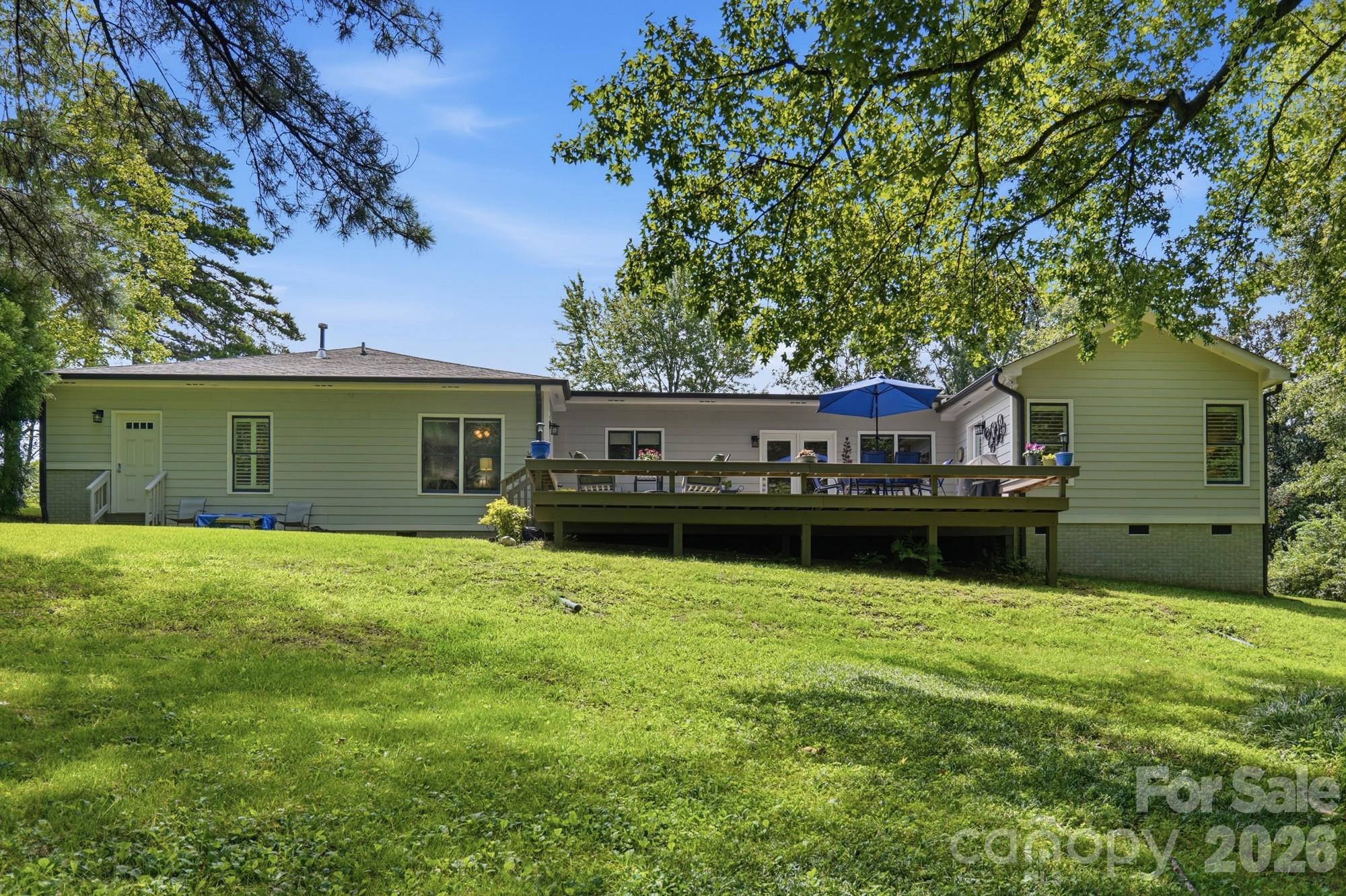 800 Jefferson Drive — Charlotte