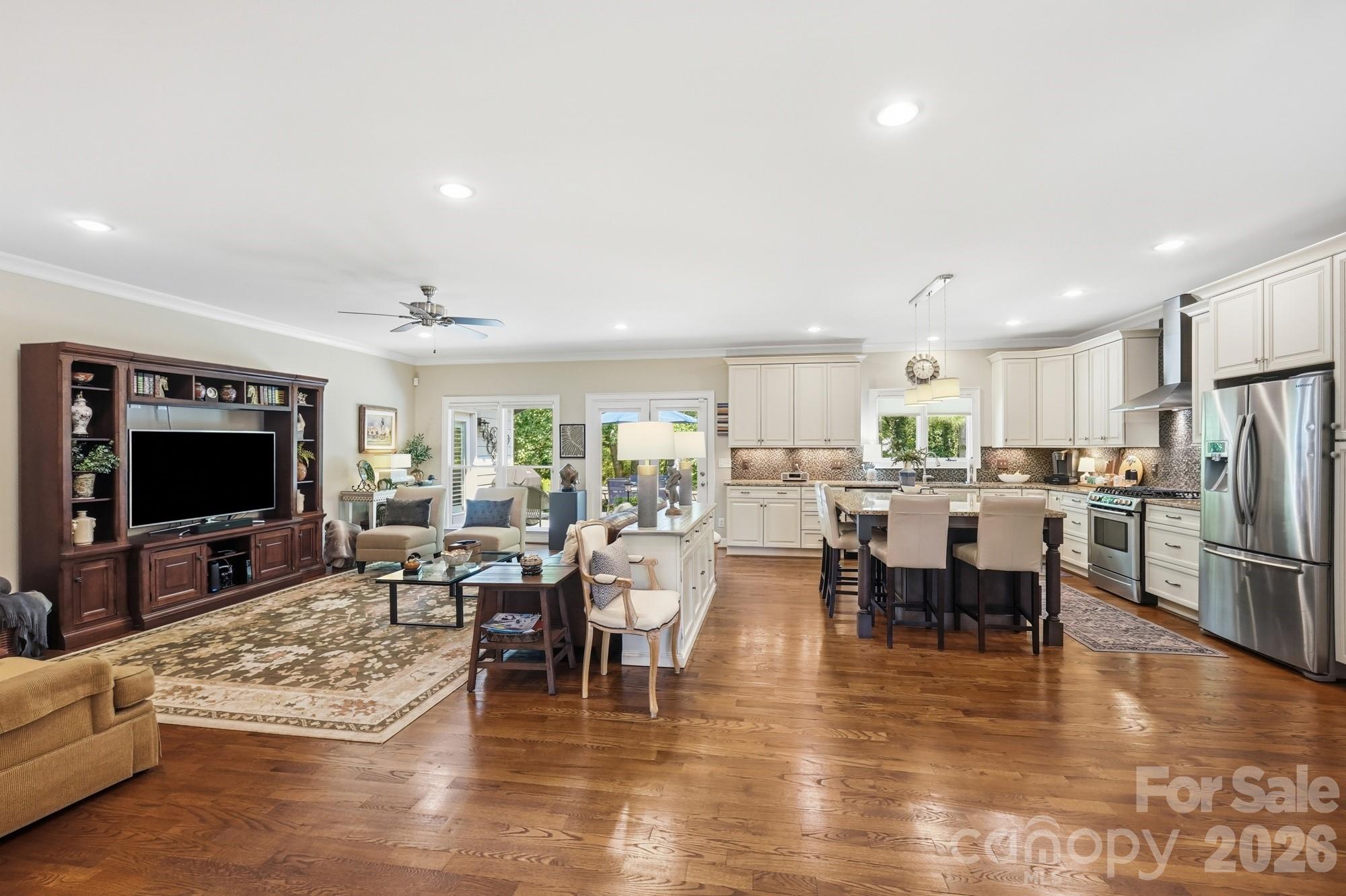 800 Jefferson Drive — Charlotte