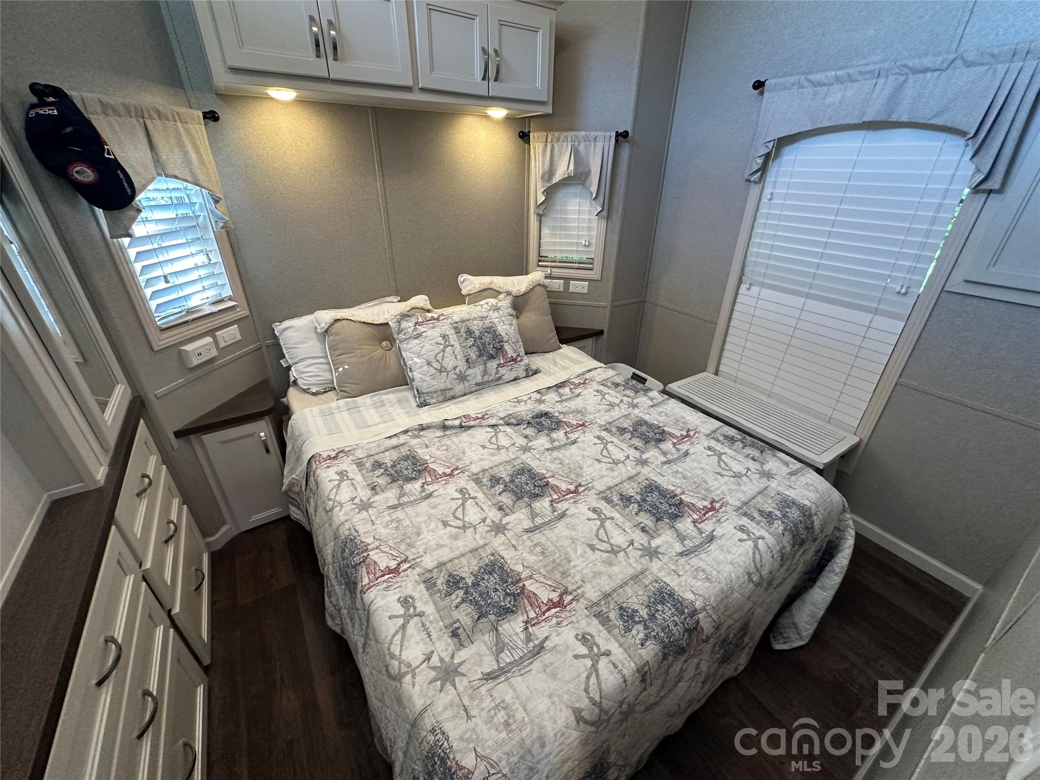 160 Grand View Drive — New London