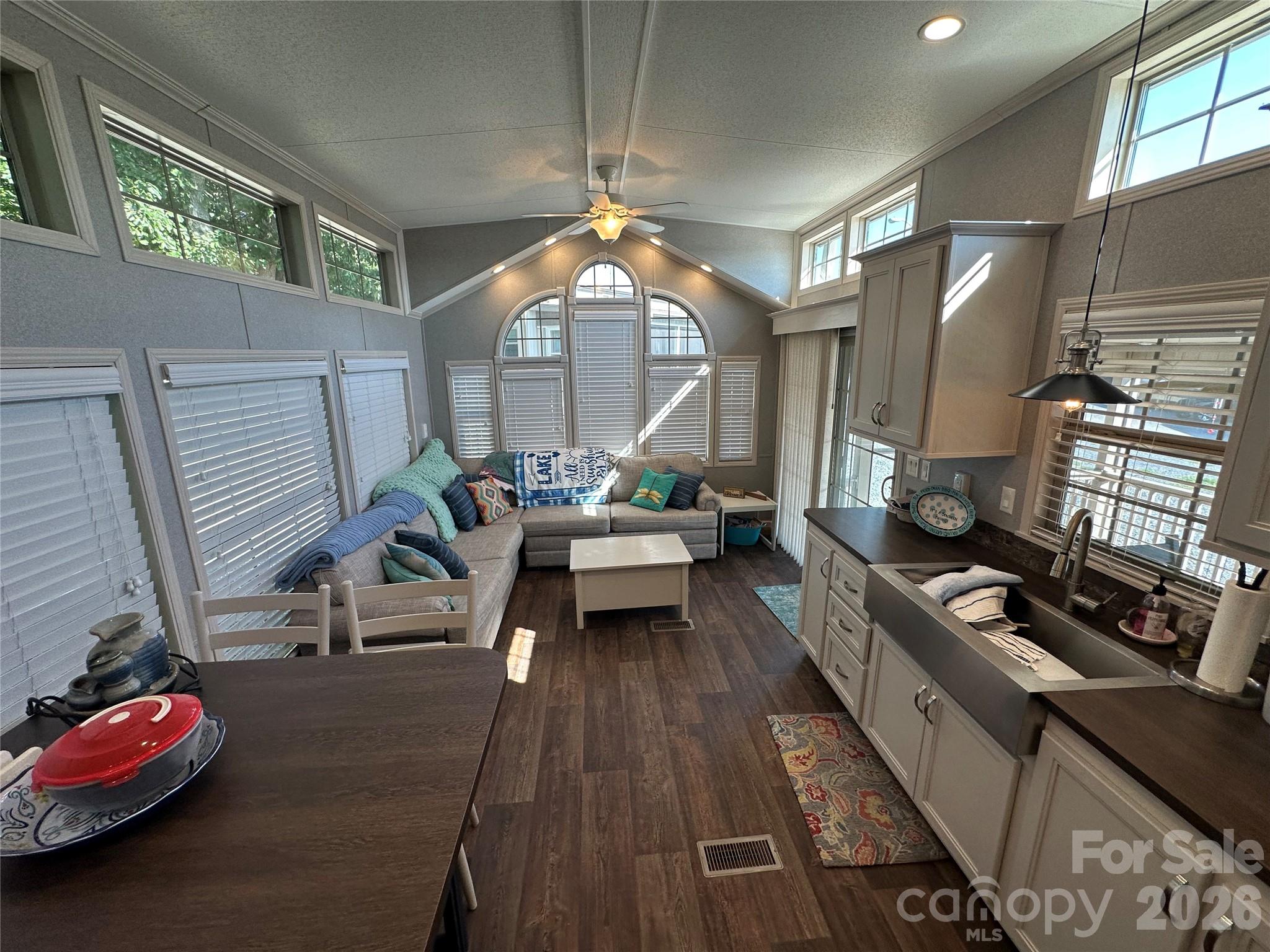 160 Grand View Drive — New London