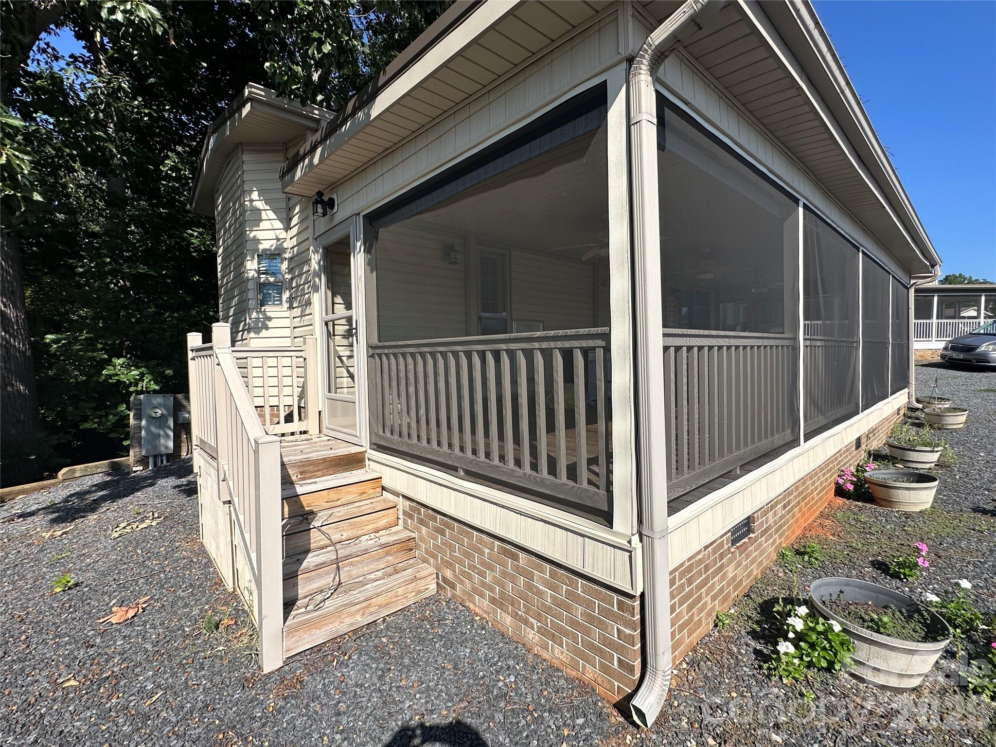 160 Grand View Drive — New London