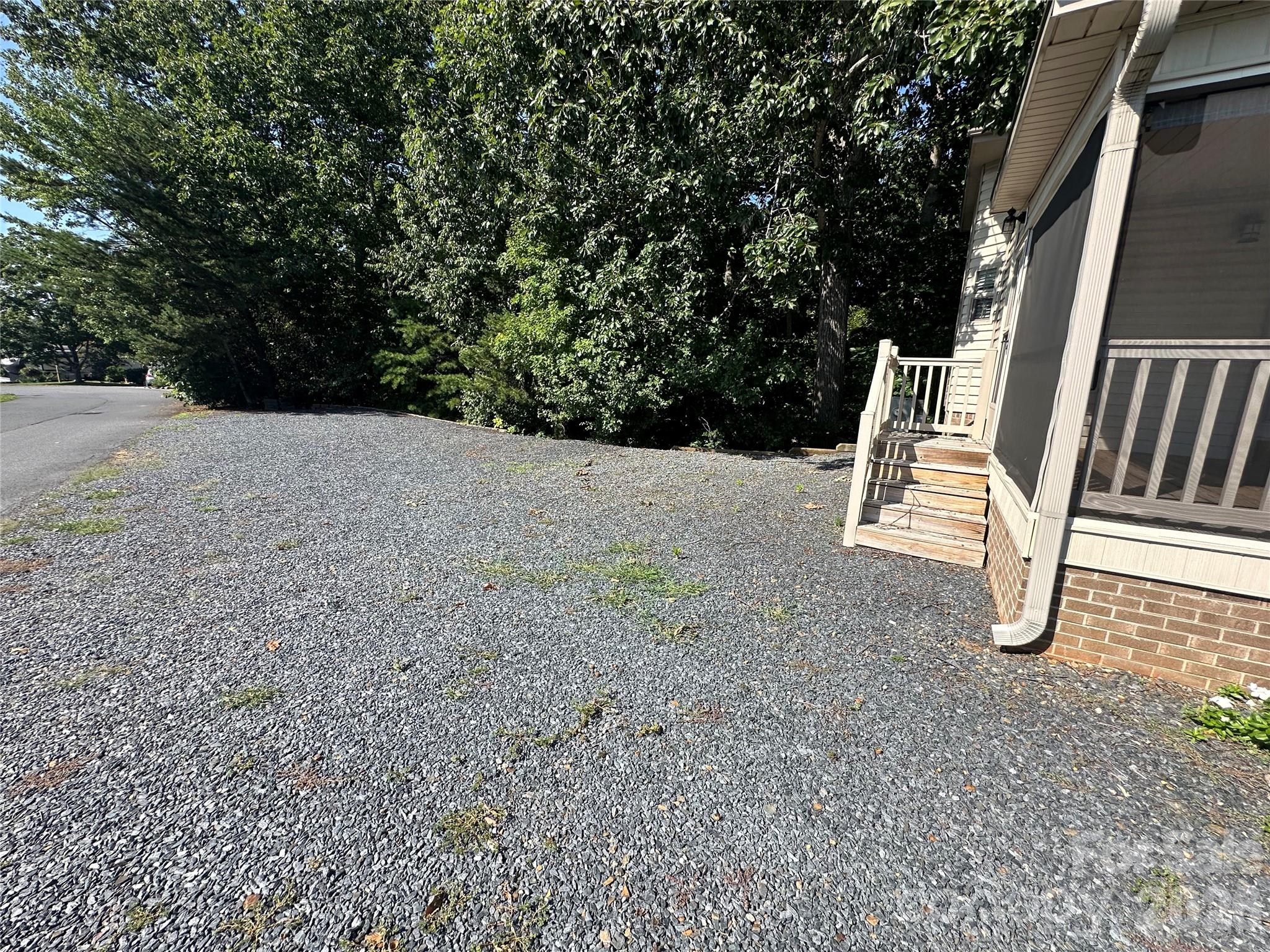 160 Grand View Drive — New London