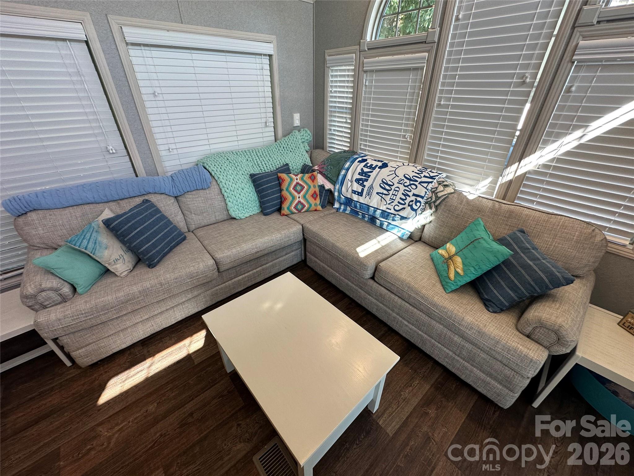 160 Grand View Drive — New London
