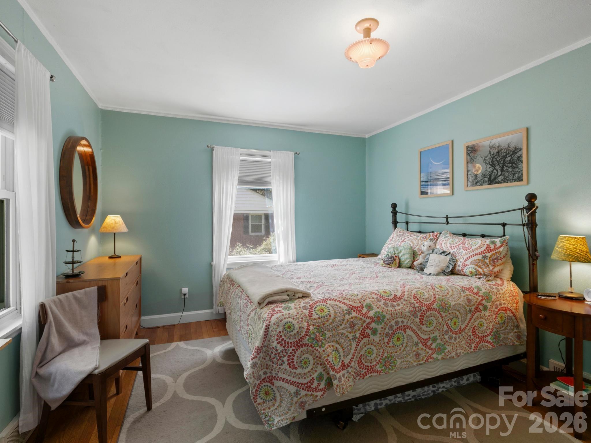 28 Arthur Road — Asheville