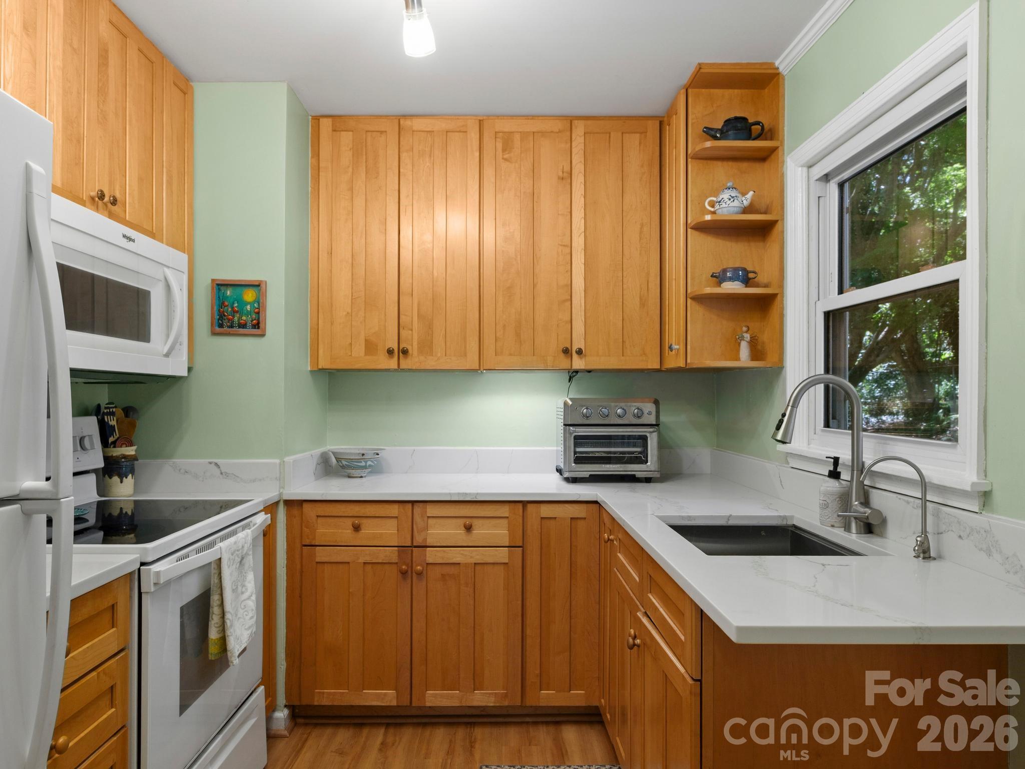 28 Arthur Road — Asheville