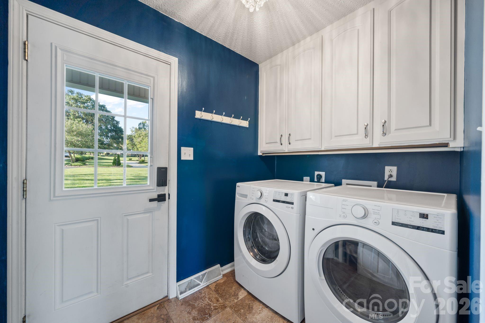 2593 Birdie Lane NE — Conover