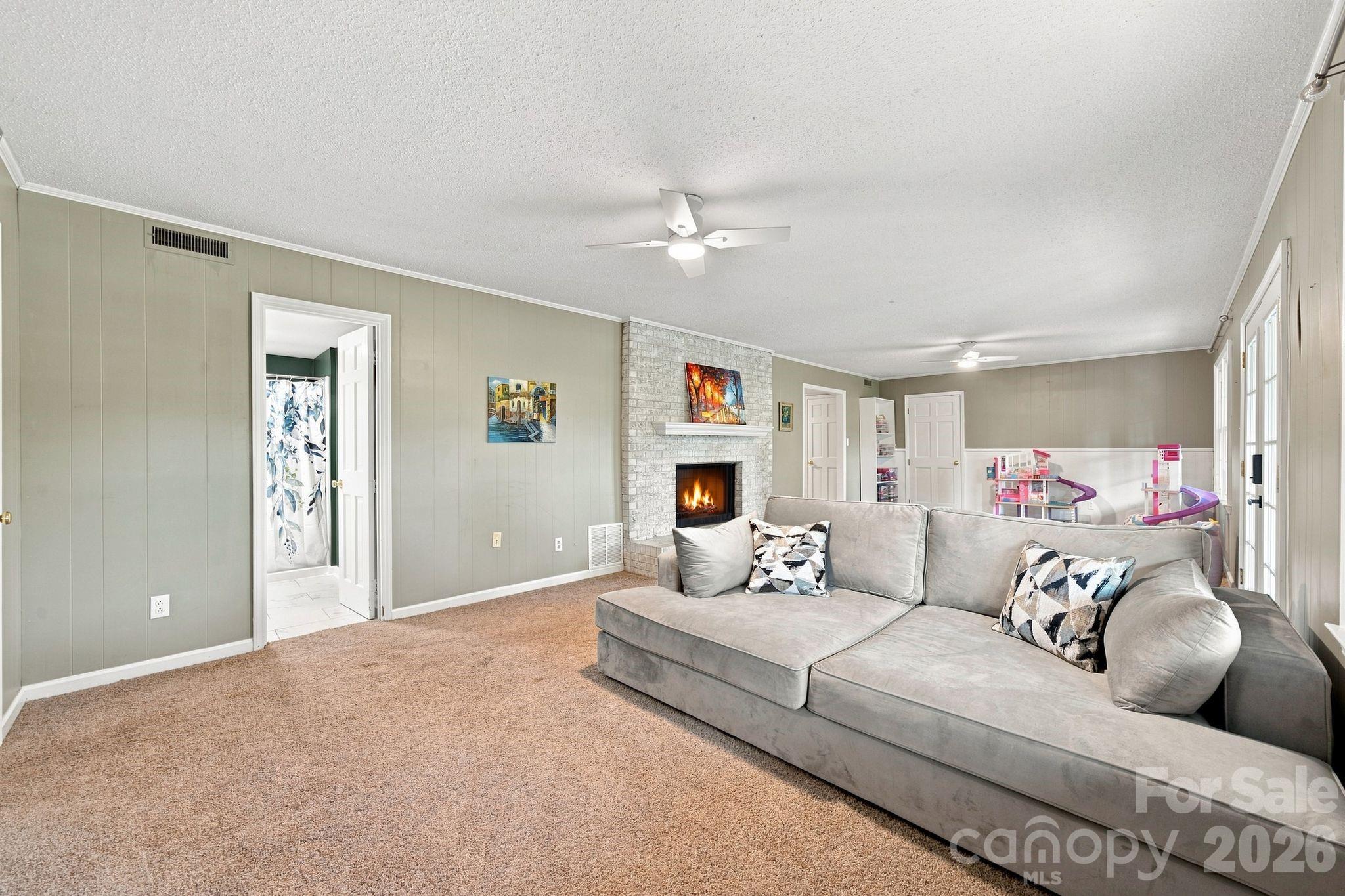 2593 Birdie Lane NE — Conover