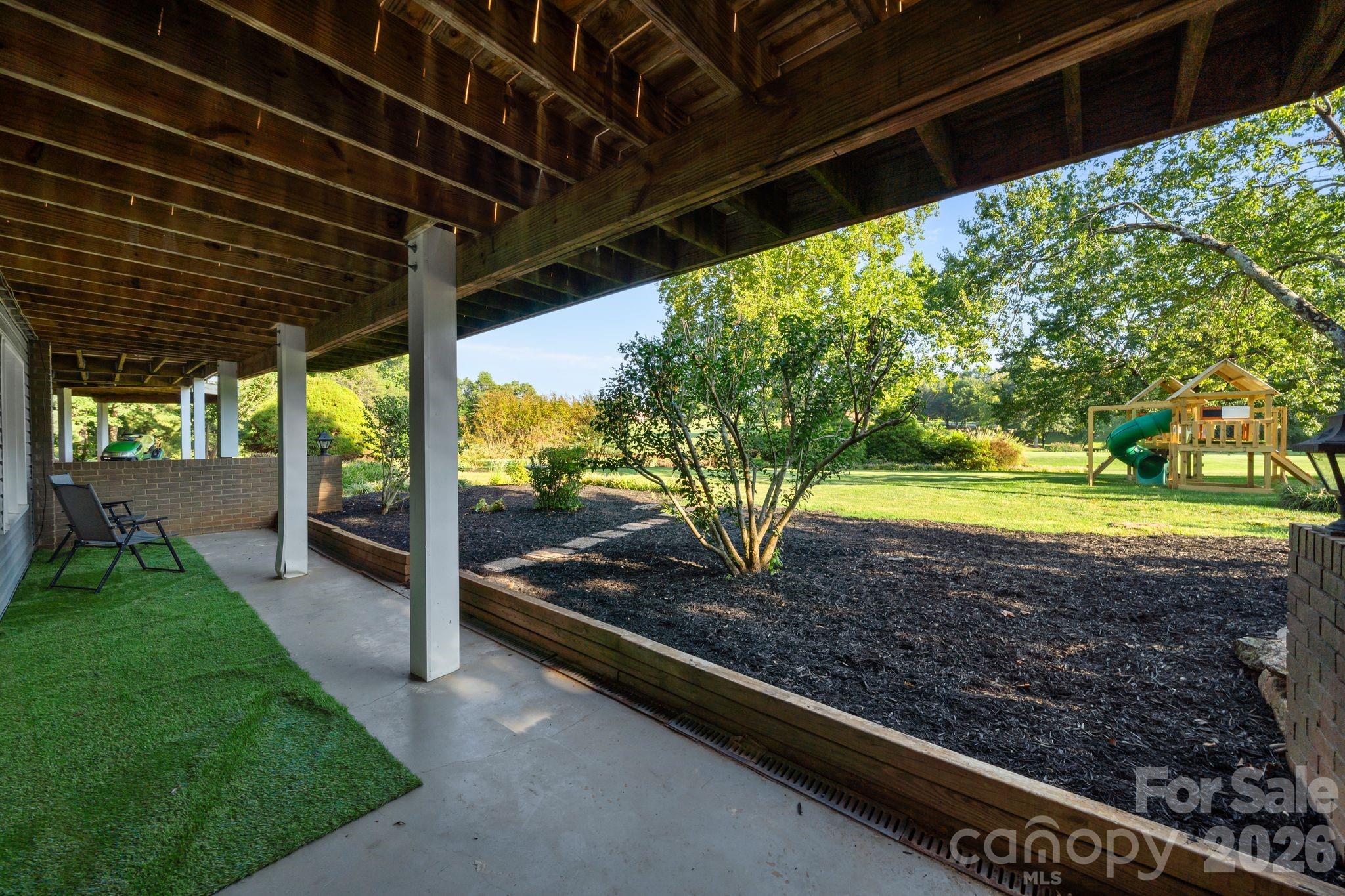 2593 Birdie Lane NE — Conover
