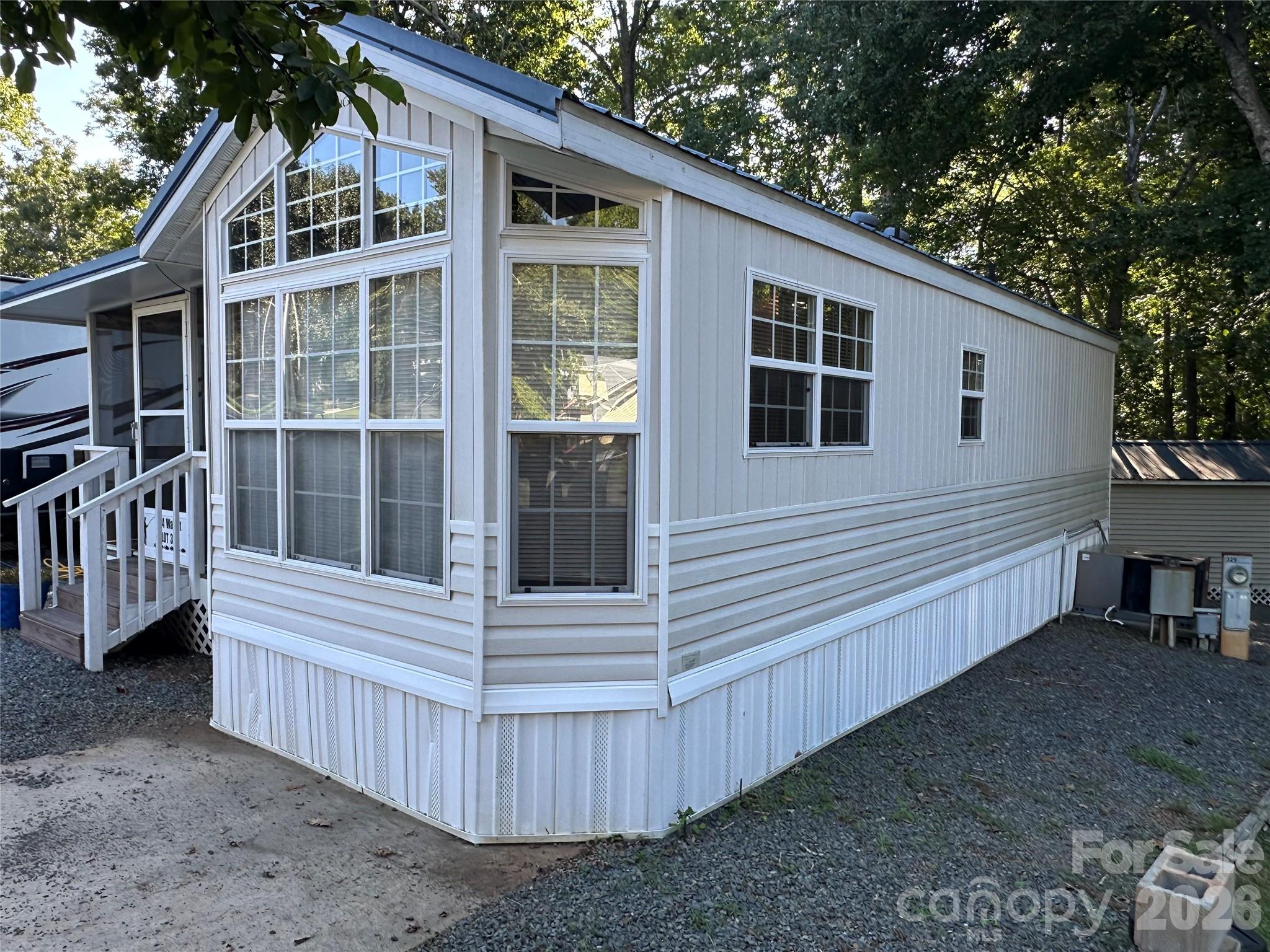 114 Walnut Circle — New London