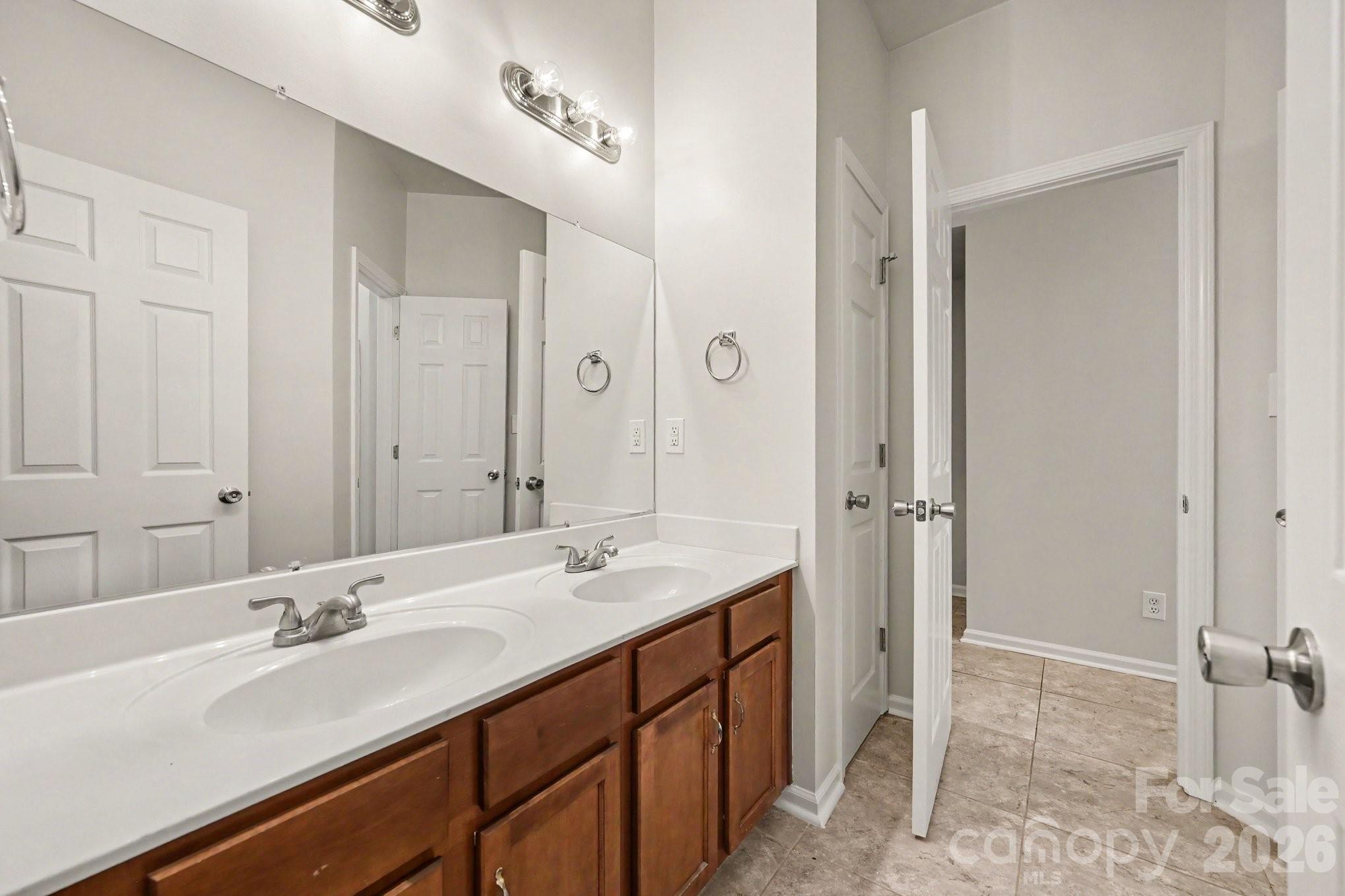 400 Amersham Lane — Waxhaw