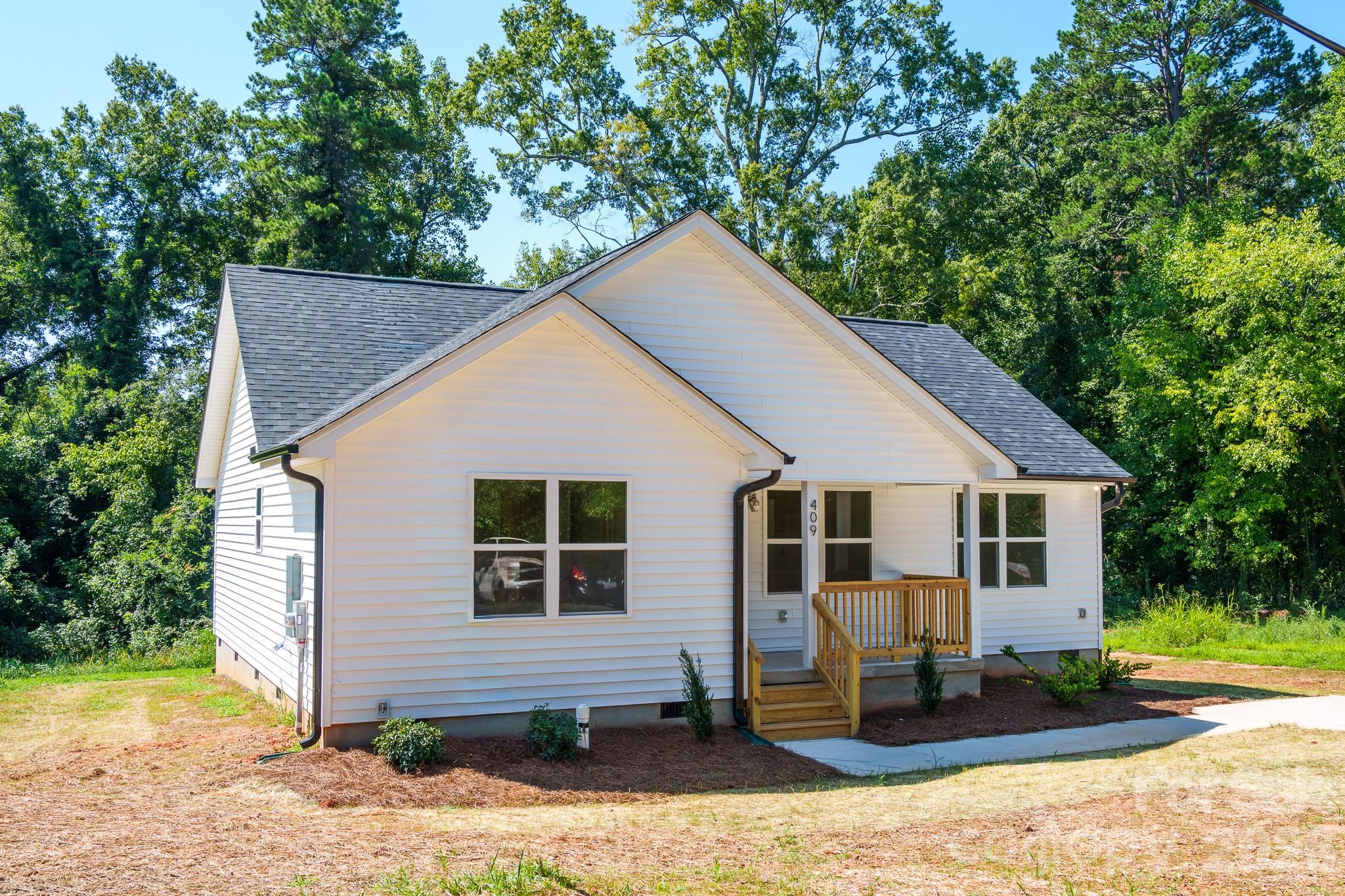 409 Queens Road — Gastonia