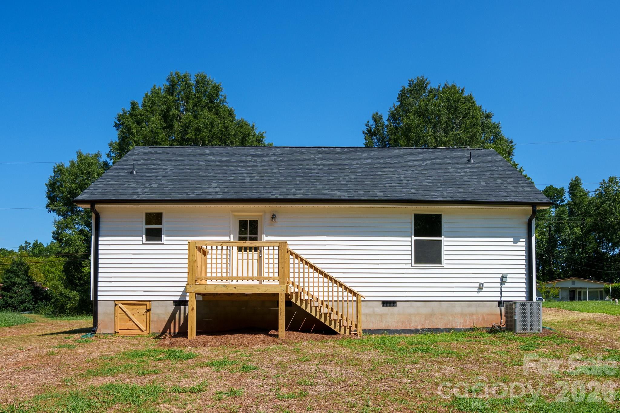 409 Queens Road — Gastonia