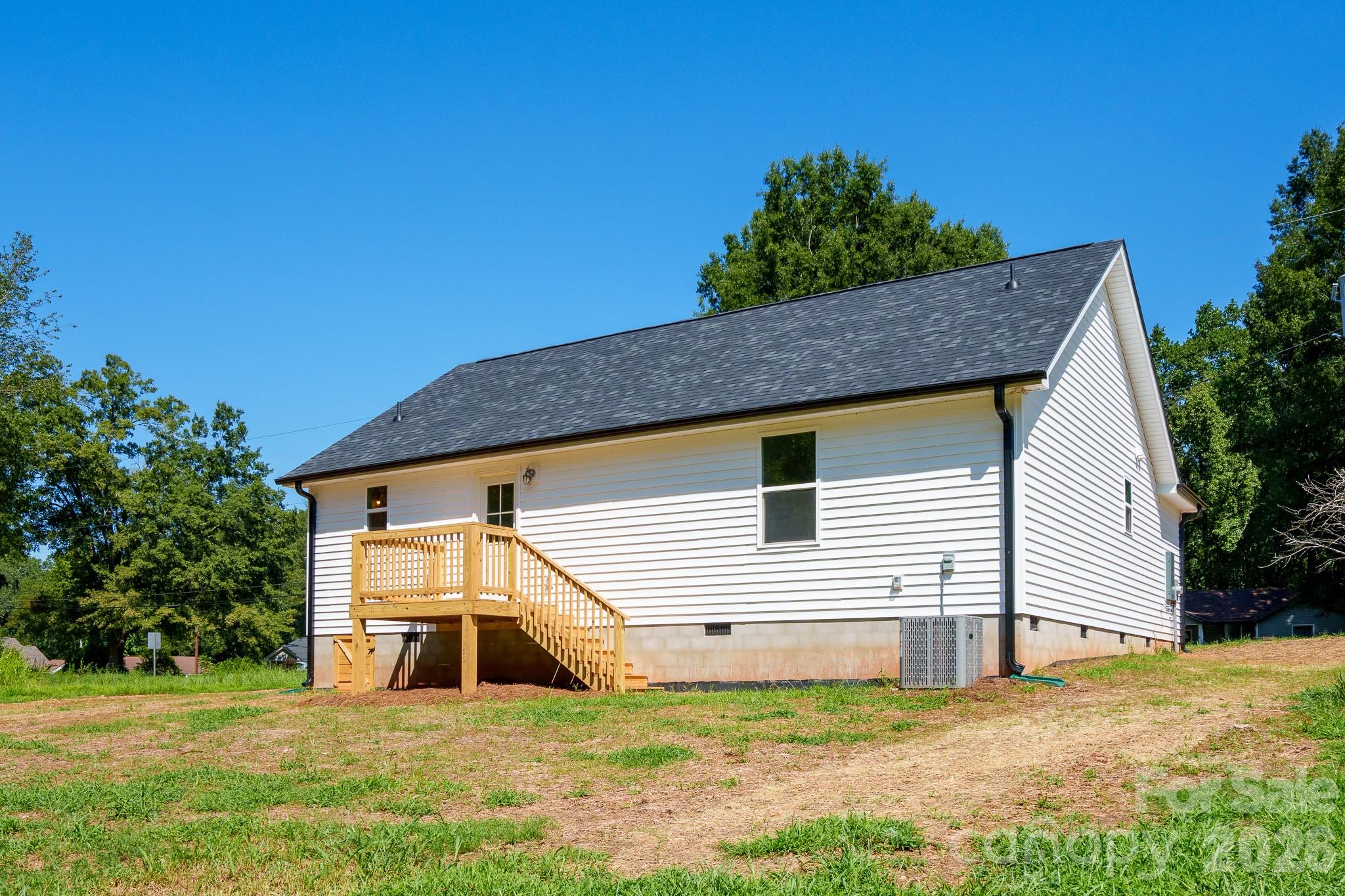 409 Queens Road — Gastonia