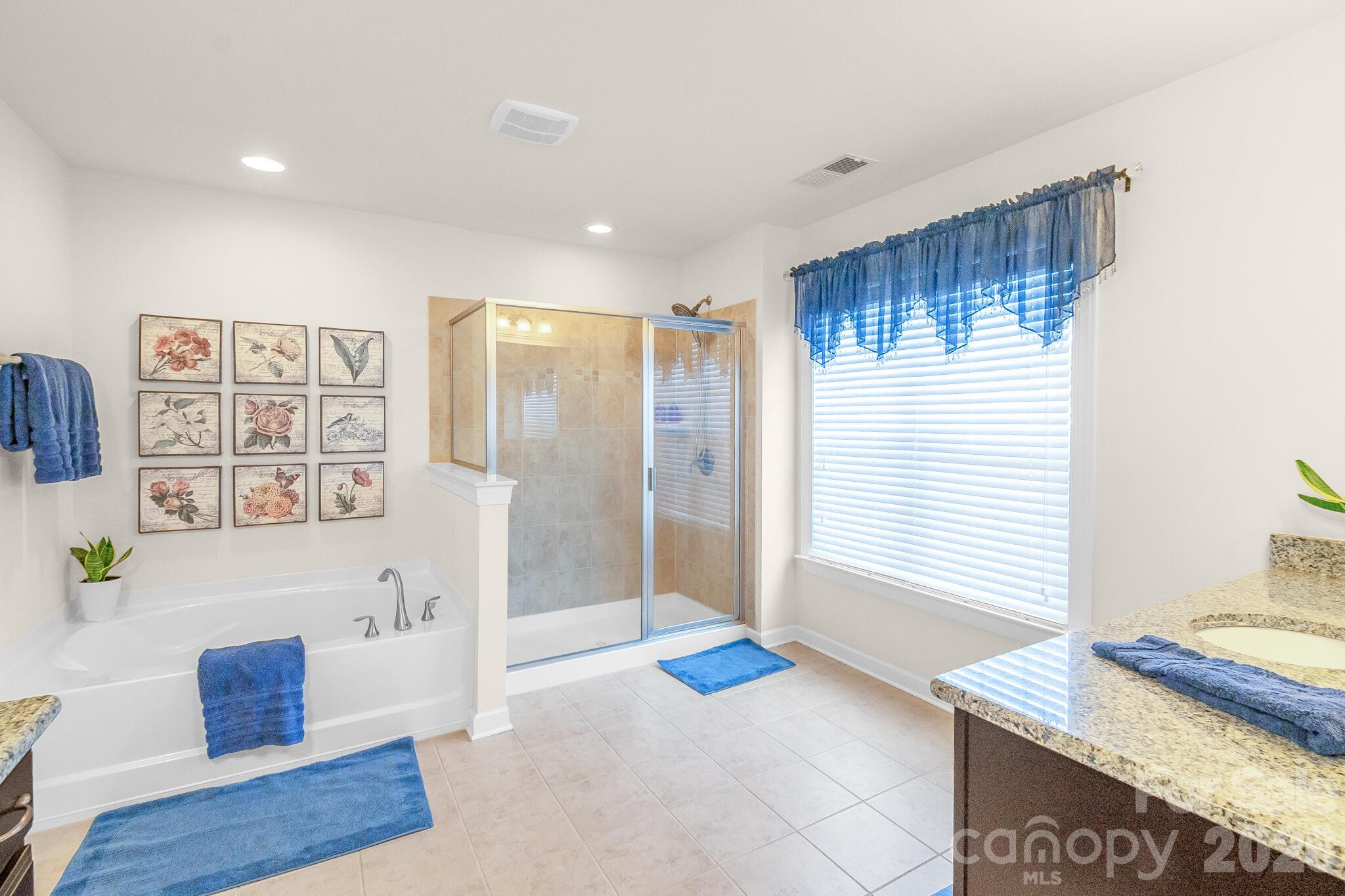 2083 Topaz Plaza — Davidson