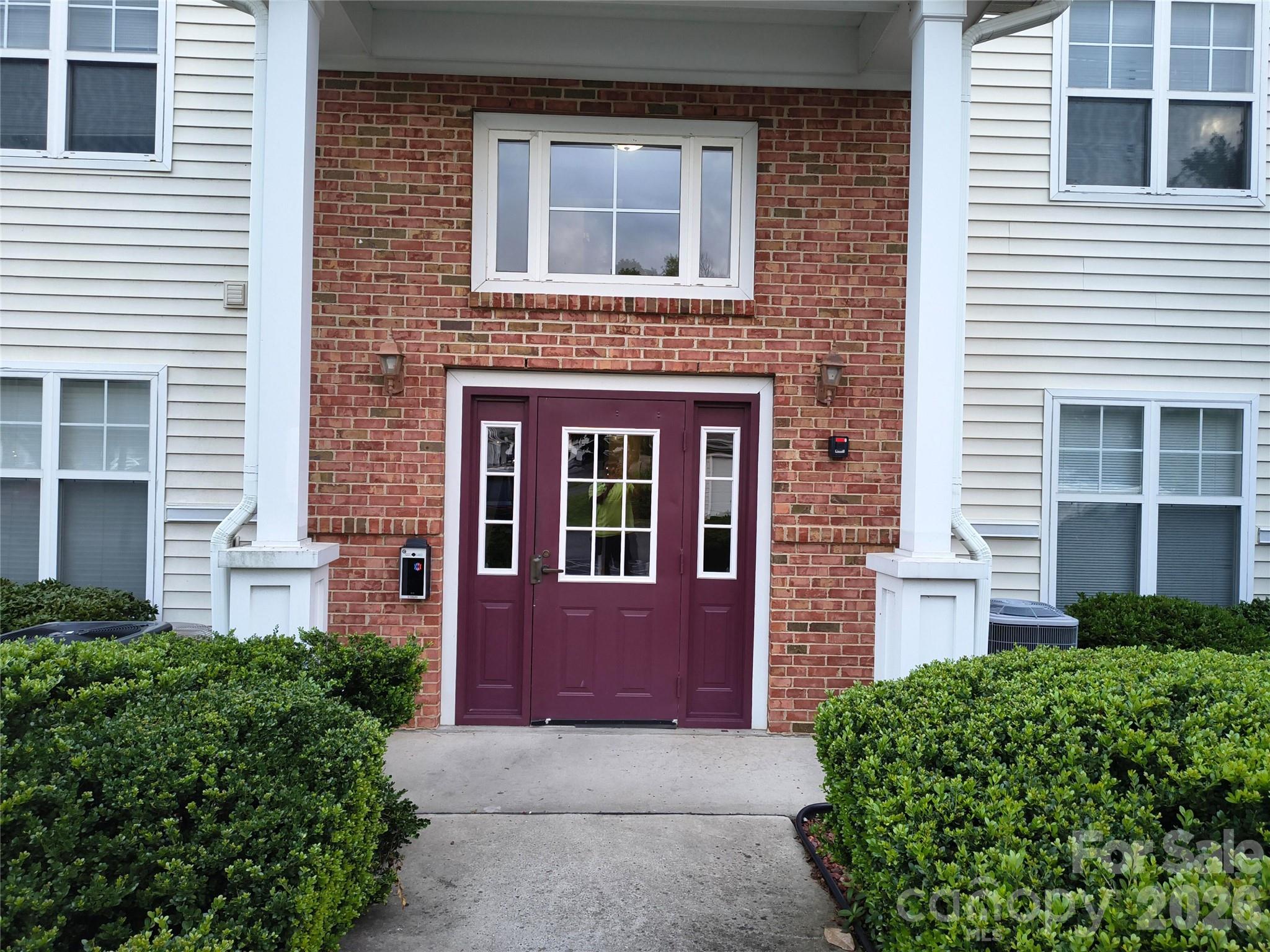 10518 Hill Point Court #10518 — Charlotte
