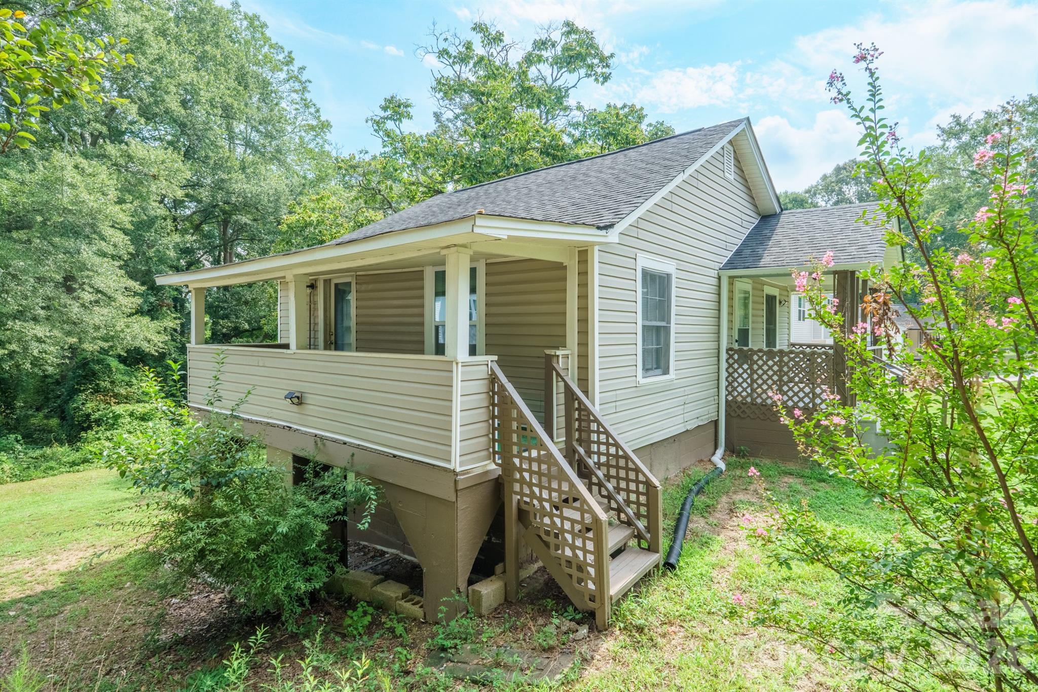 1028 East Drive — Gastonia
