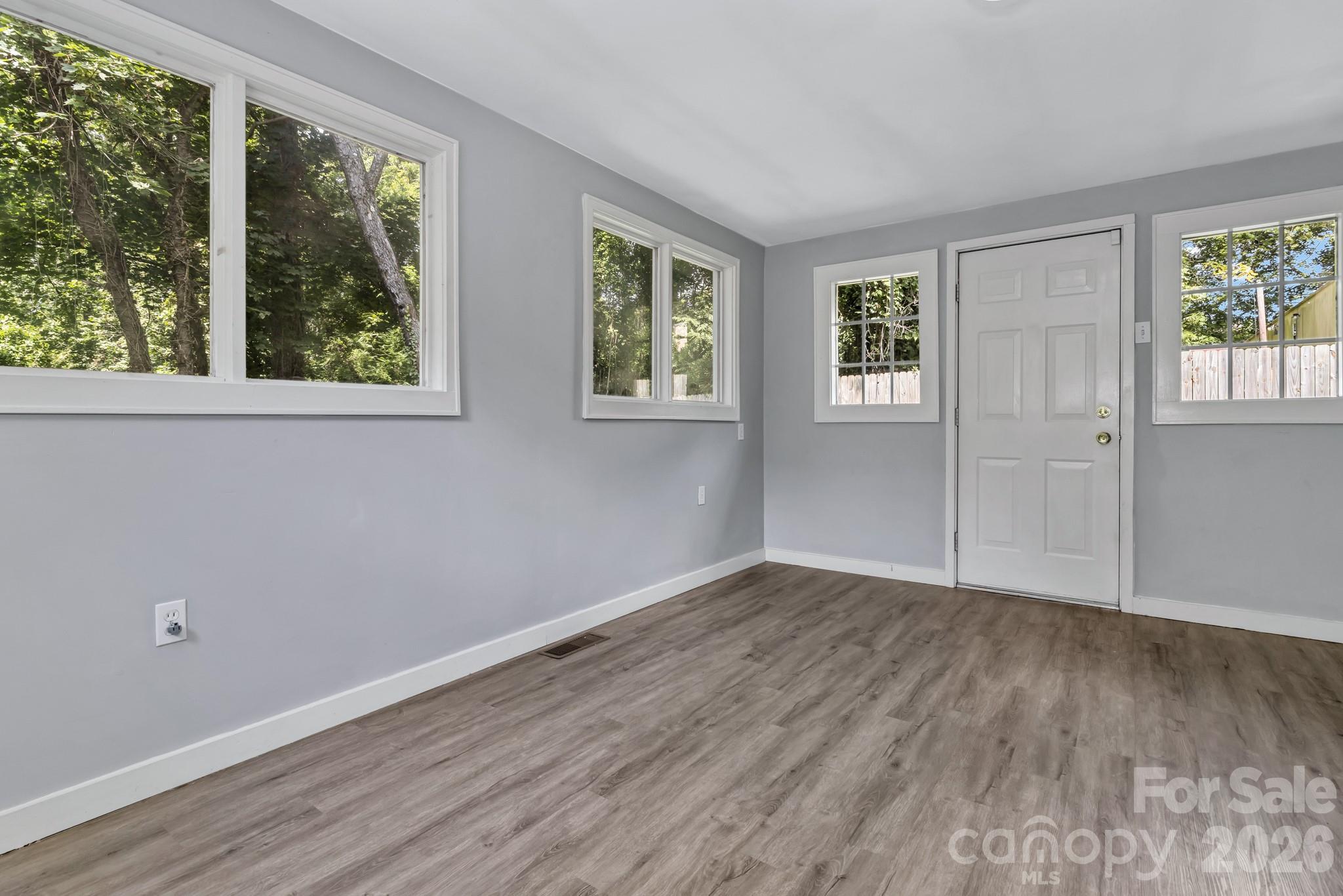 88 Brooklyn Road — Asheville