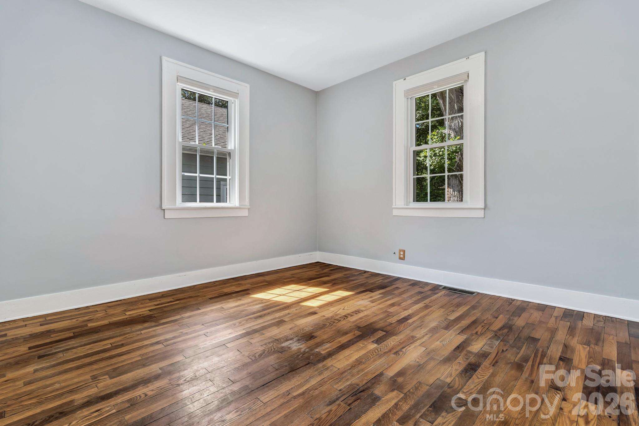 88 Brooklyn Road — Asheville