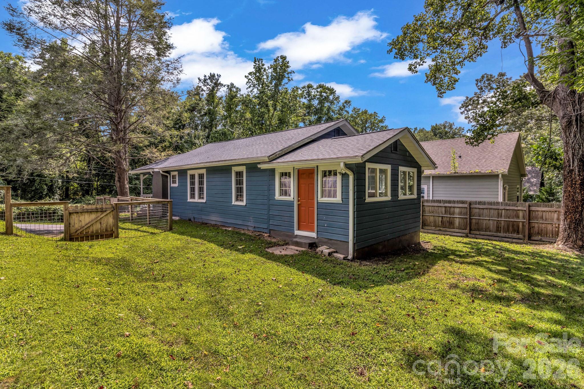 88 Brooklyn Road — Asheville