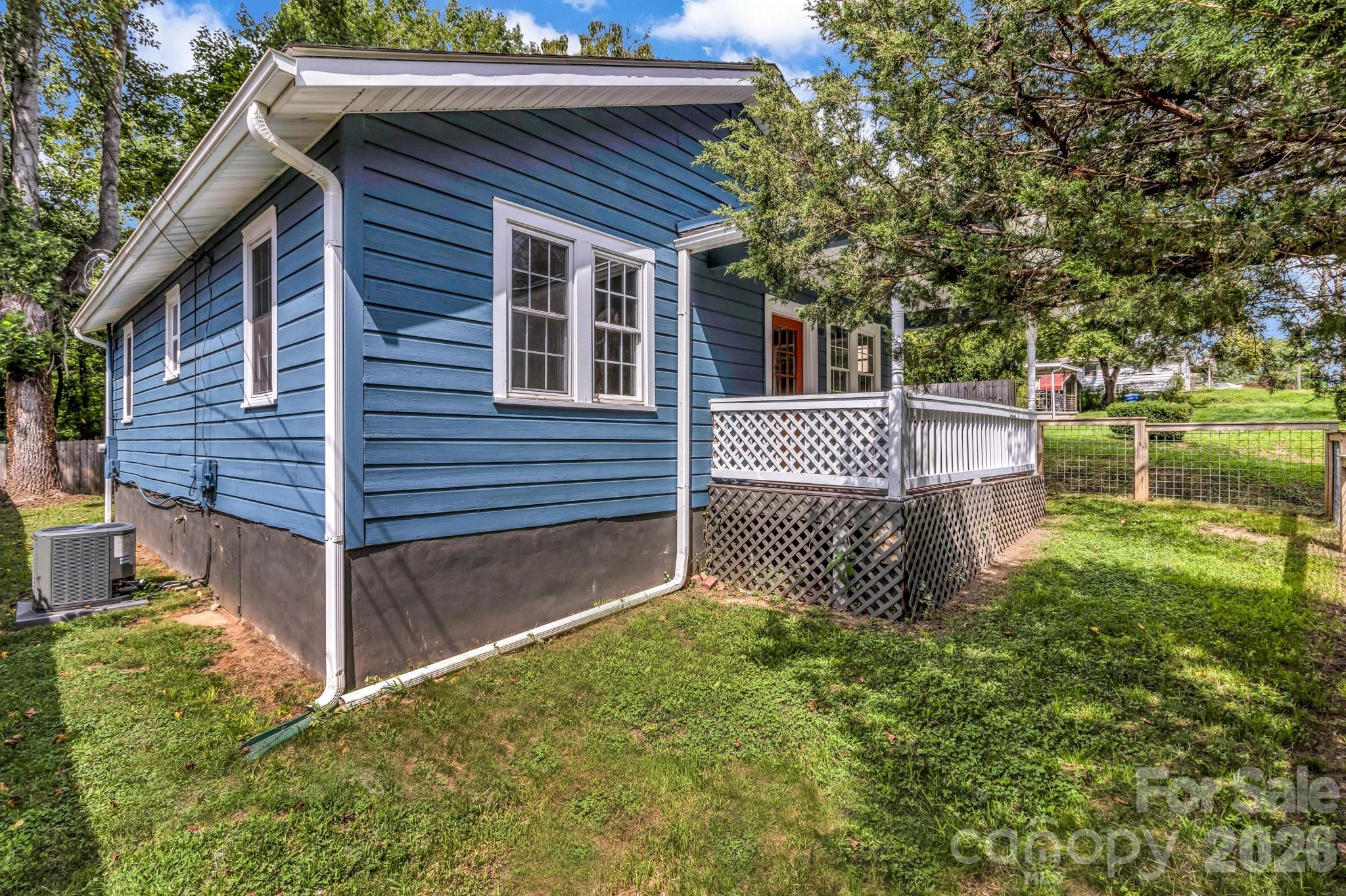 88 Brooklyn Road — Asheville