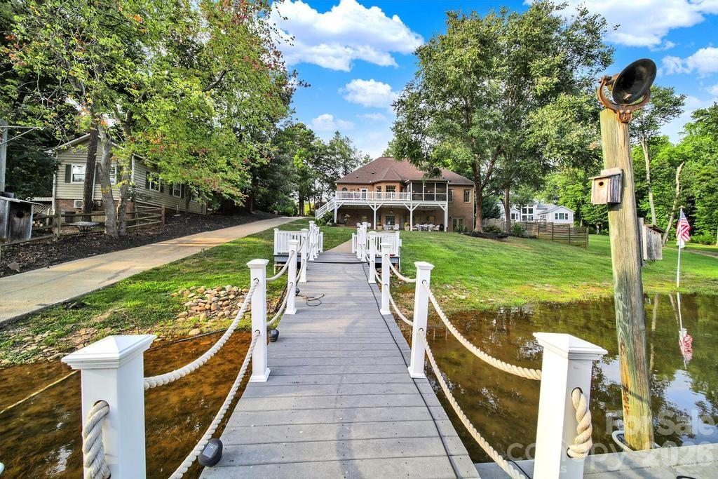 388 Ponderosa Circle — Mooresville