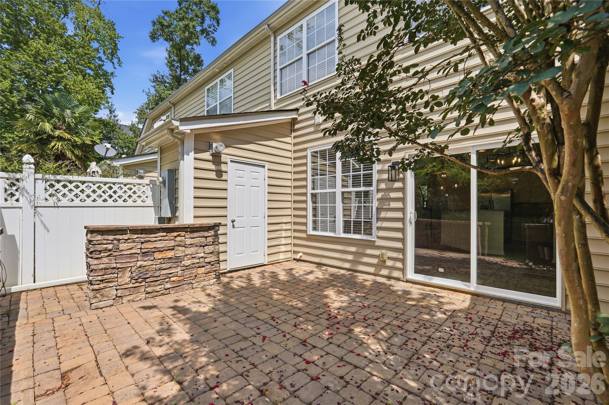 461 River Park Road — Belmont