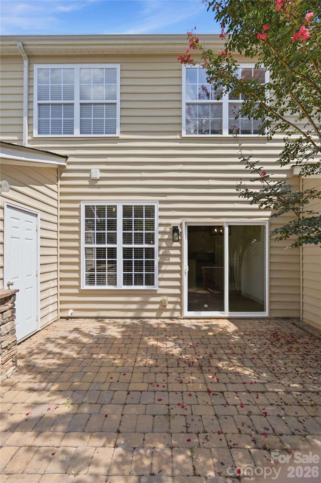 461 River Park Road — Belmont