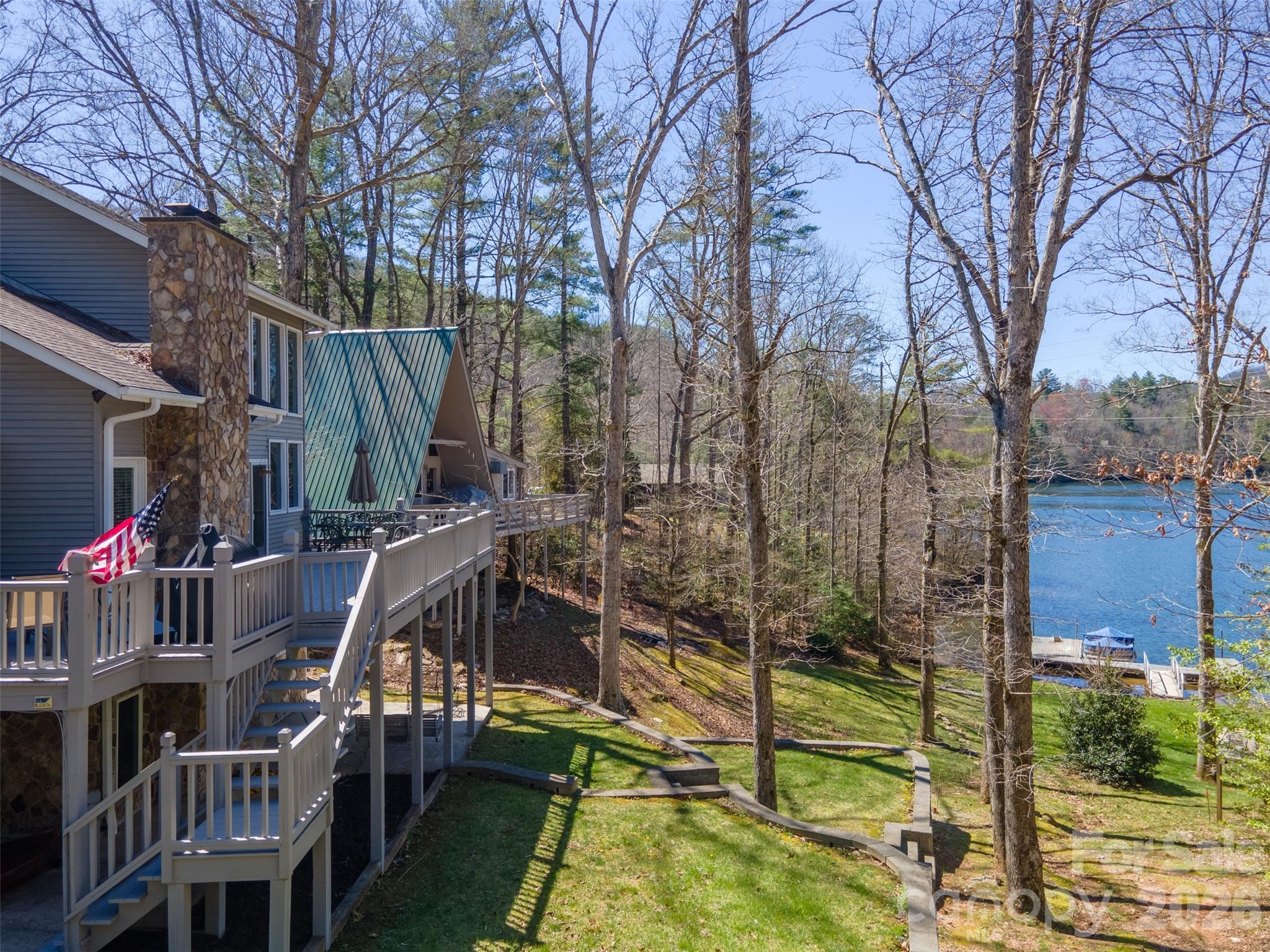 82 Avisco Road — Robbinsville