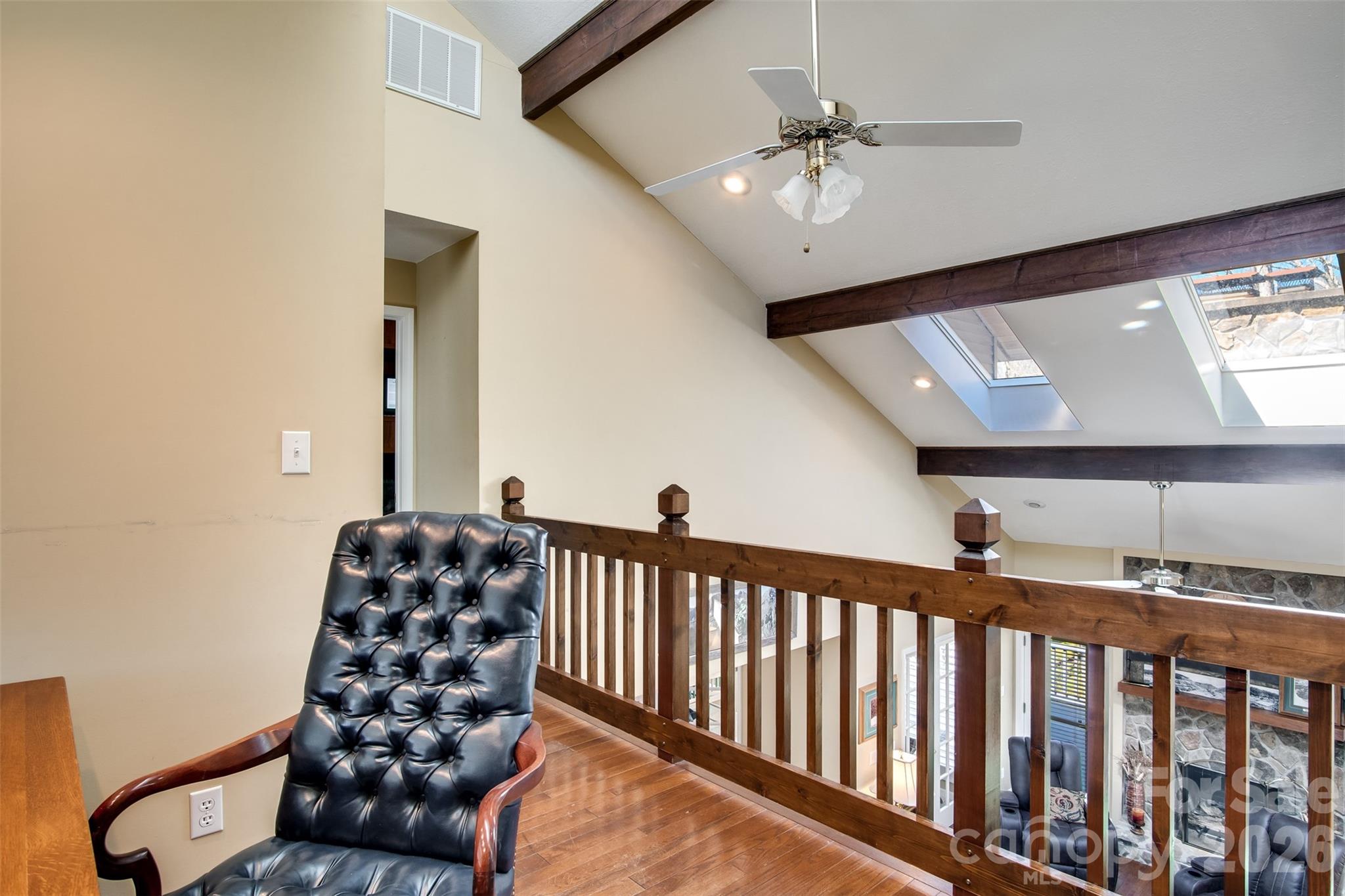 82 Avisco Road — Robbinsville