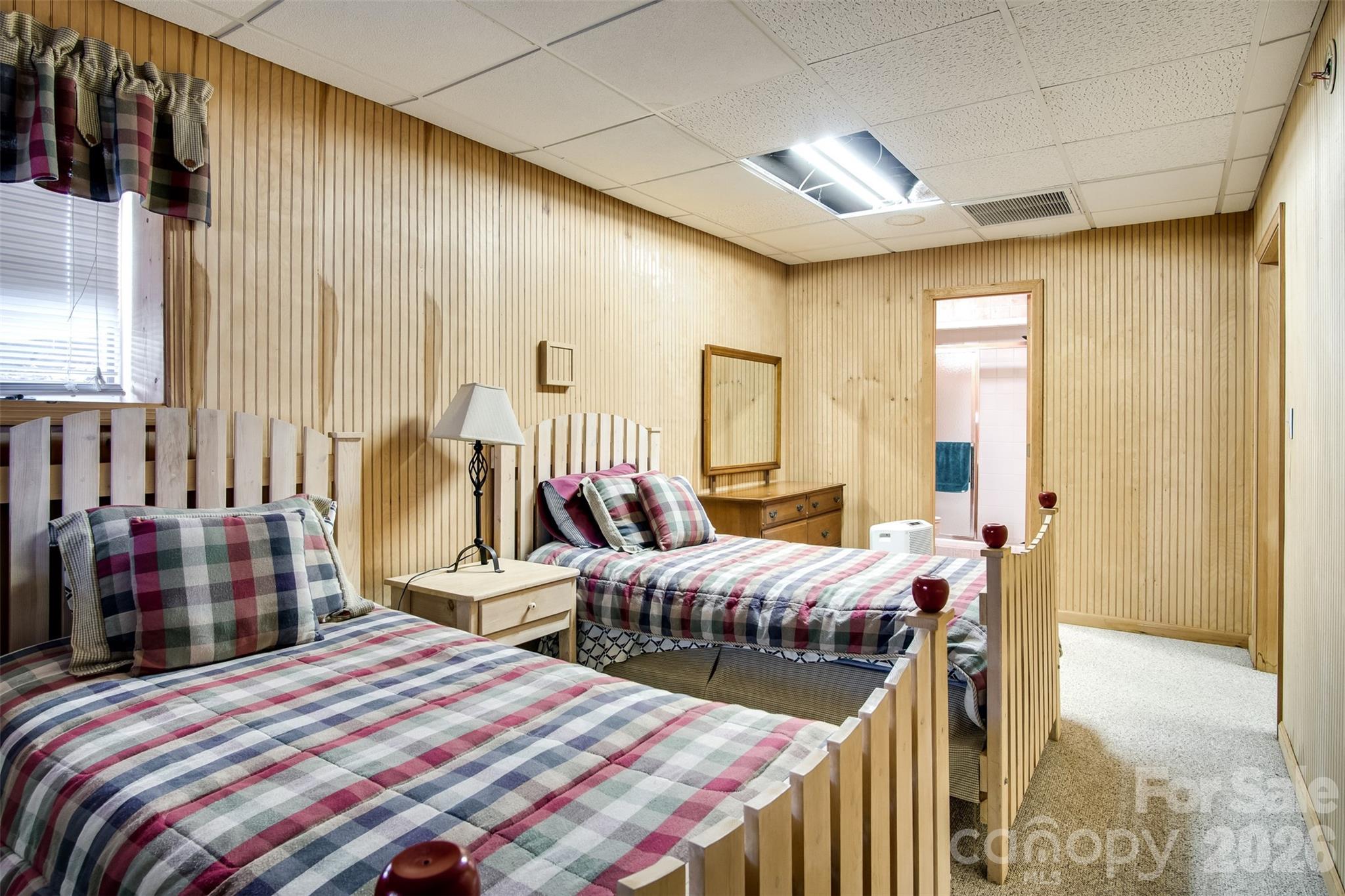 82 Avisco Road — Robbinsville