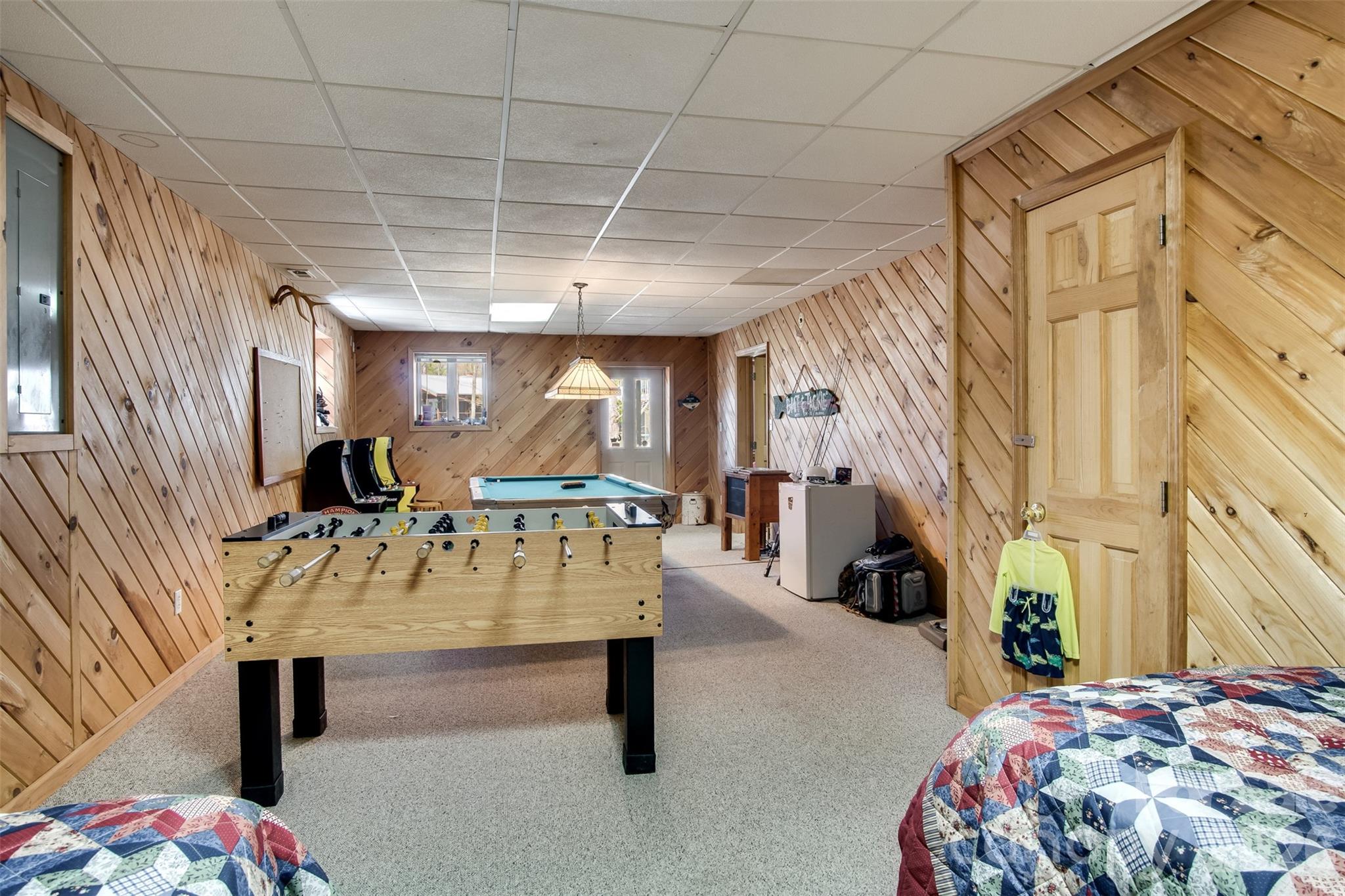 82 Avisco Road — Robbinsville