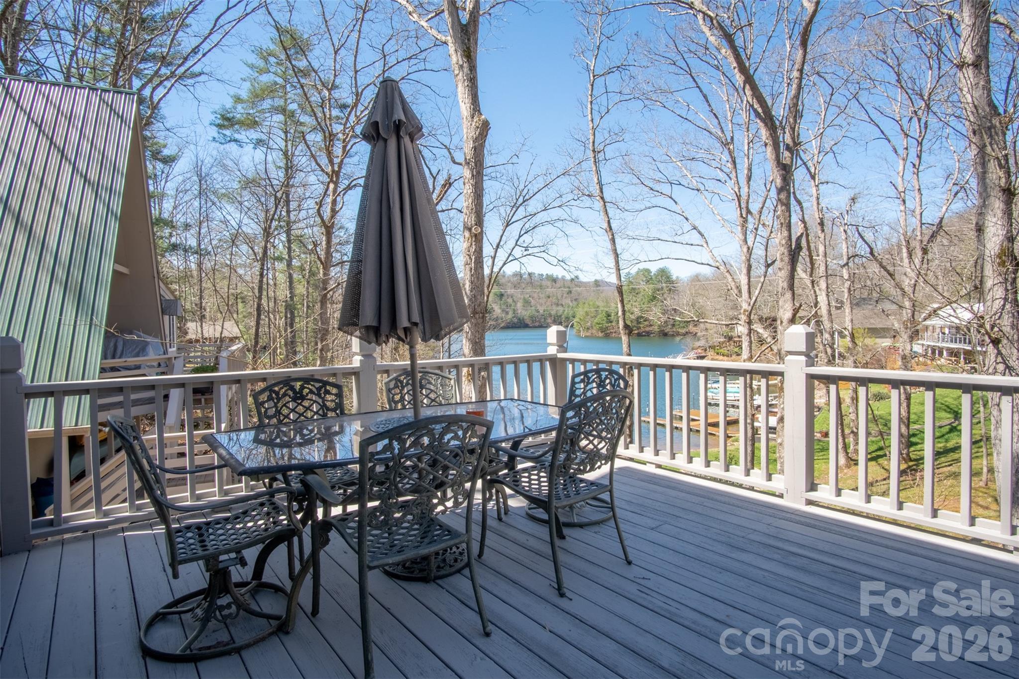 82 Avisco Road — Robbinsville