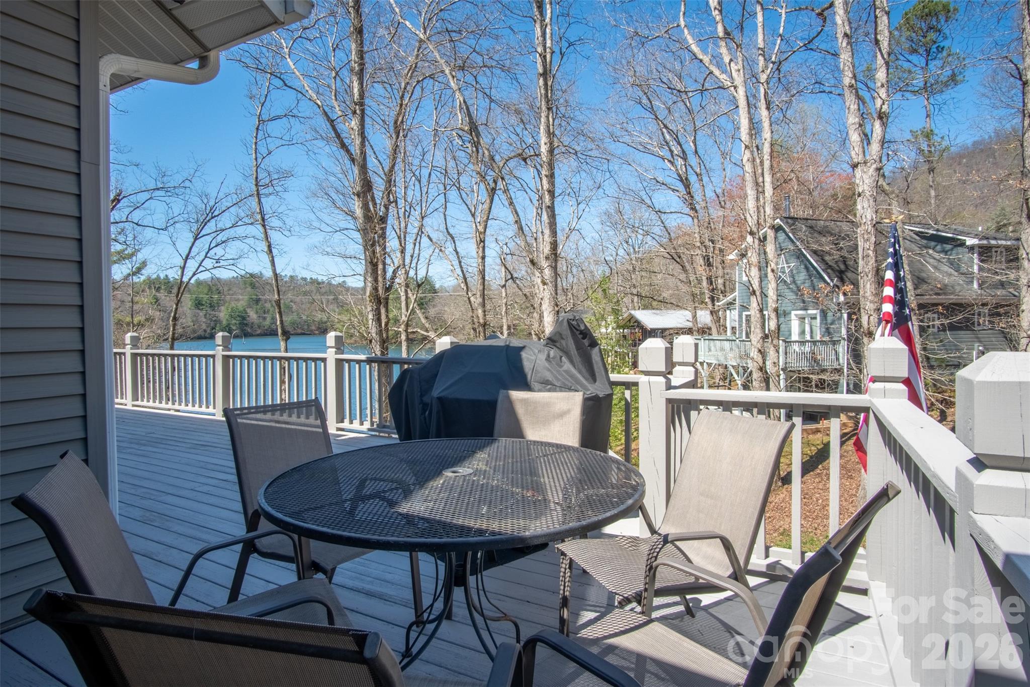82 Avisco Road — Robbinsville