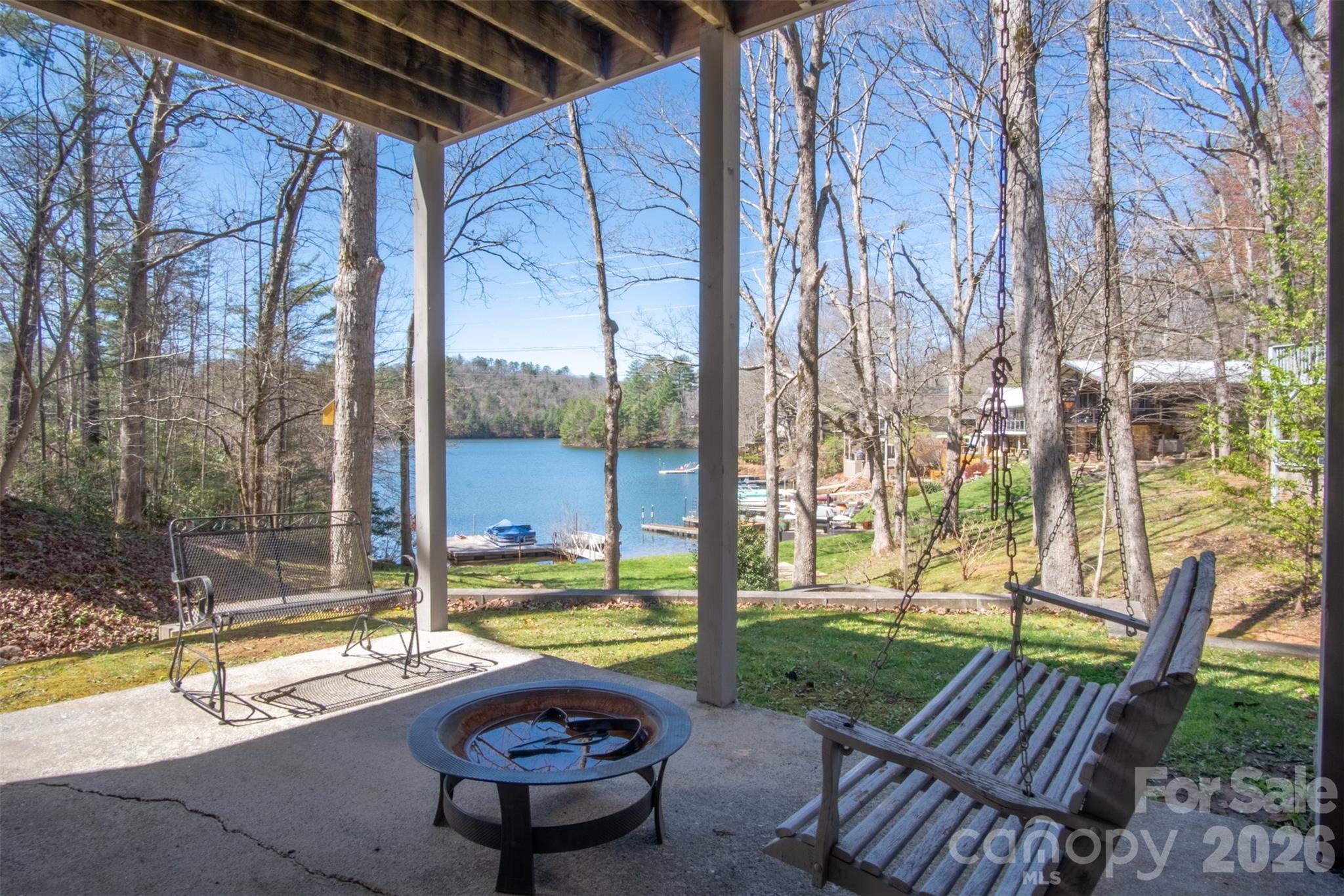 82 Avisco Road — Robbinsville