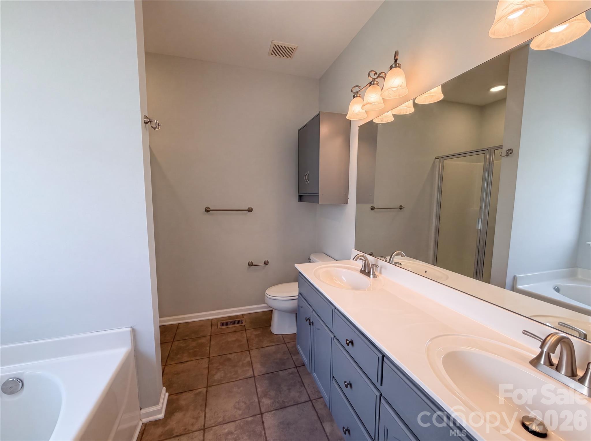 209 Silver Birch Lane — Mount Holly