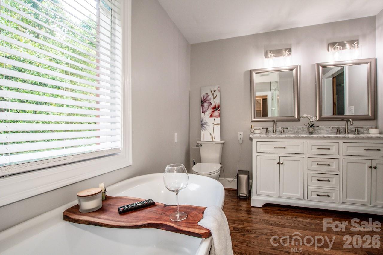 476 Summit Avenue — Statesville