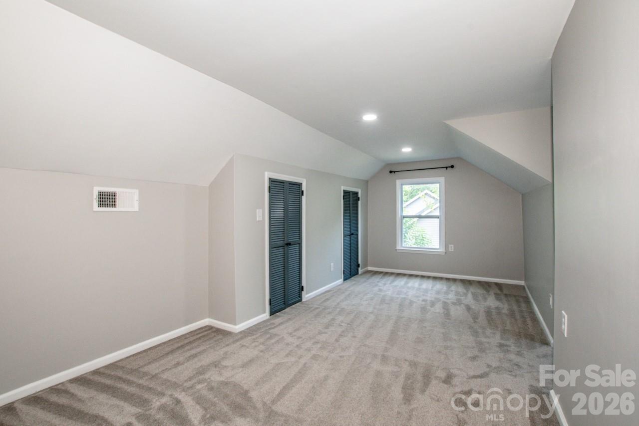 476 Summit Avenue — Statesville