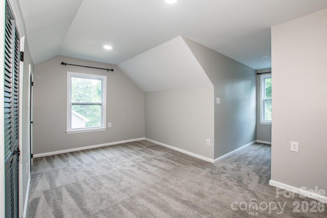 476 Summit Avenue — Statesville