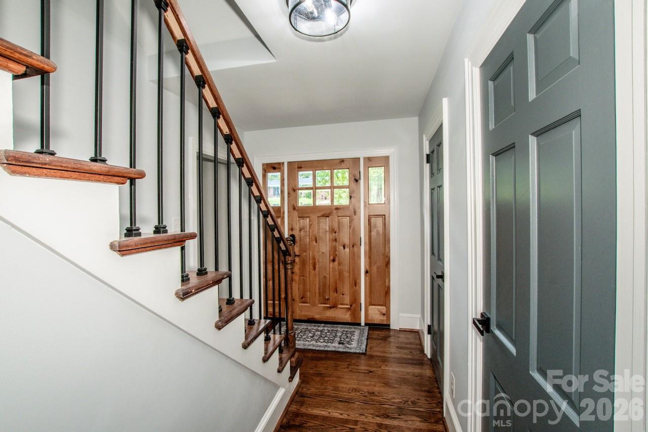 476 Summit Avenue — Statesville
