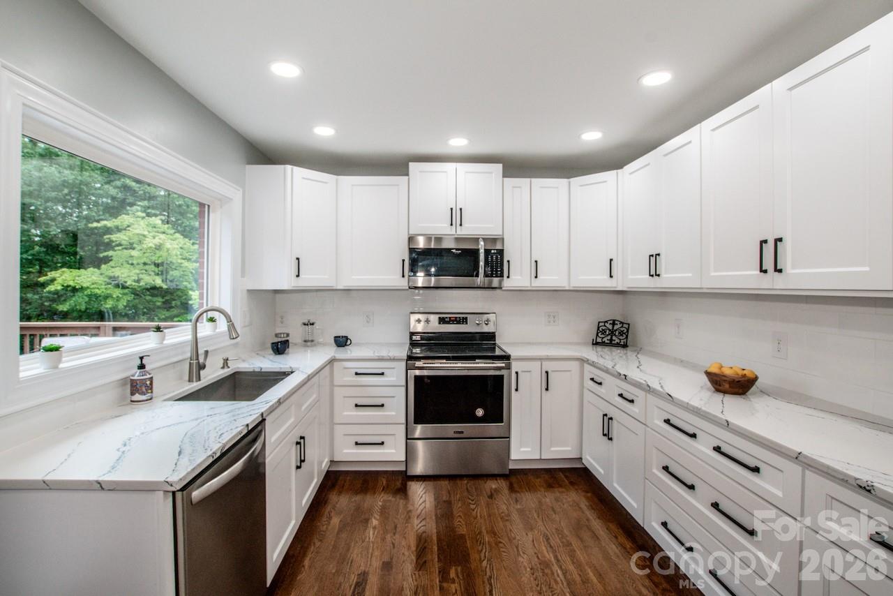 476 Summit Avenue — Statesville