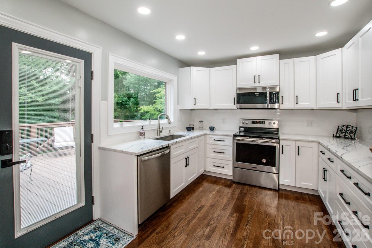476 Summit Avenue — Statesville