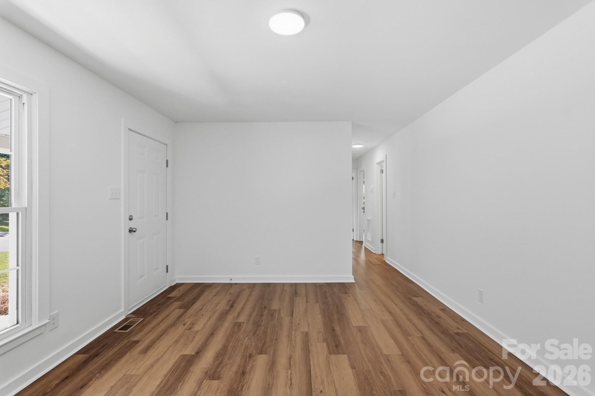 823 Farmcrest Drive — Charlotte