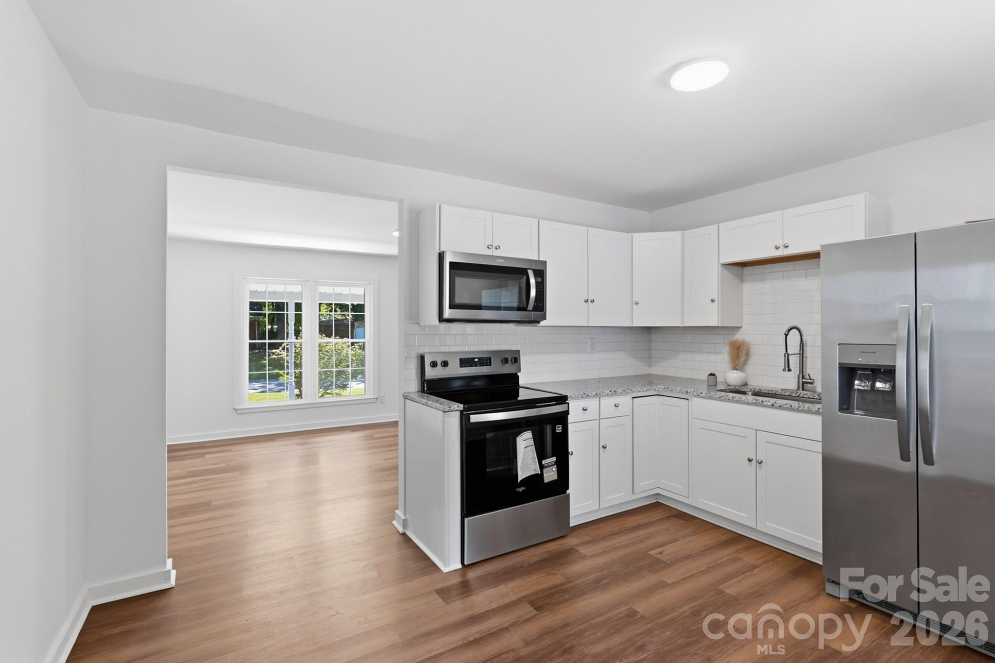 823 Farmcrest Drive — Charlotte