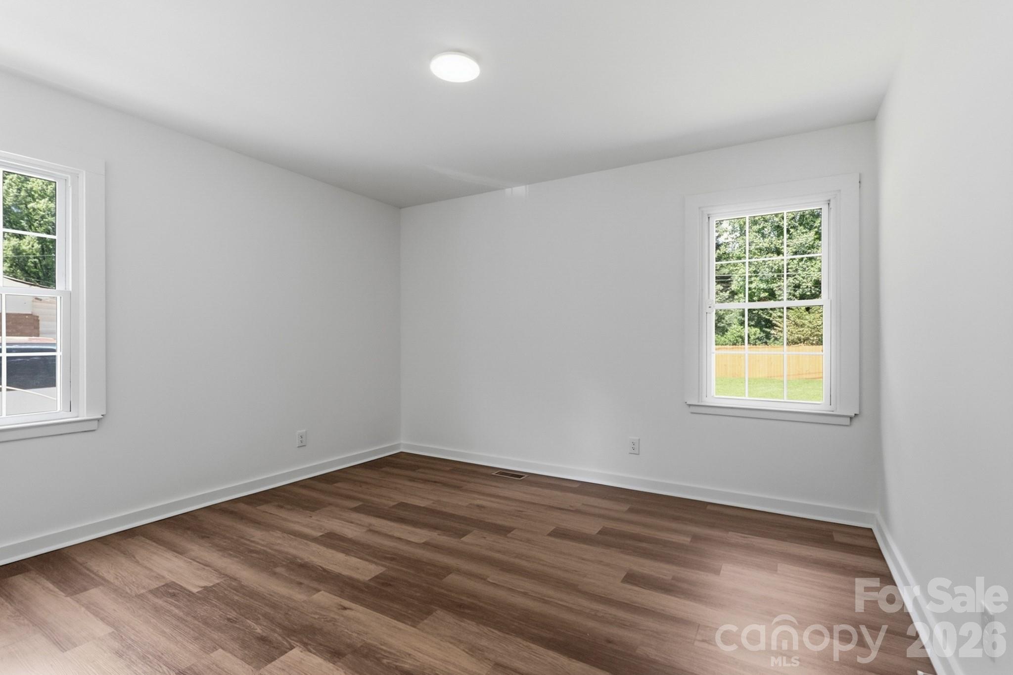 823 Farmcrest Drive — Charlotte