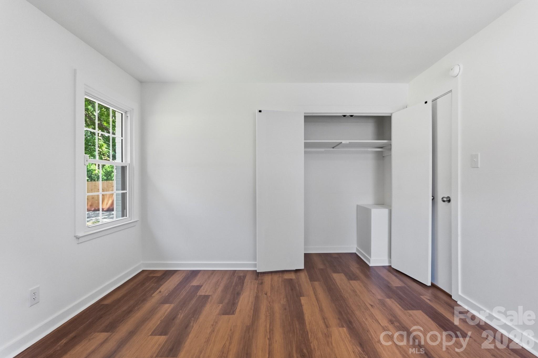823 Farmcrest Drive — Charlotte