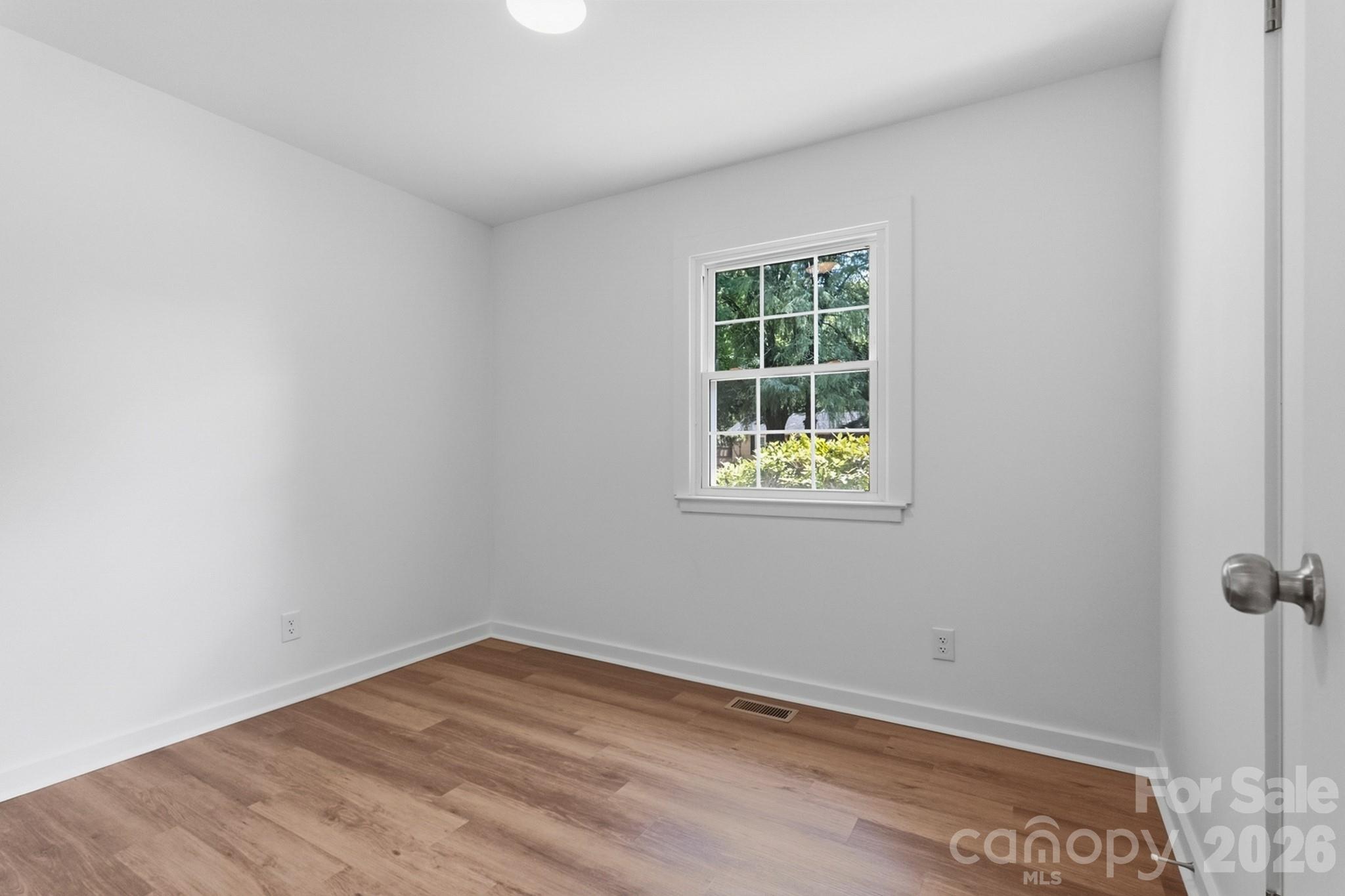 823 Farmcrest Drive — Charlotte