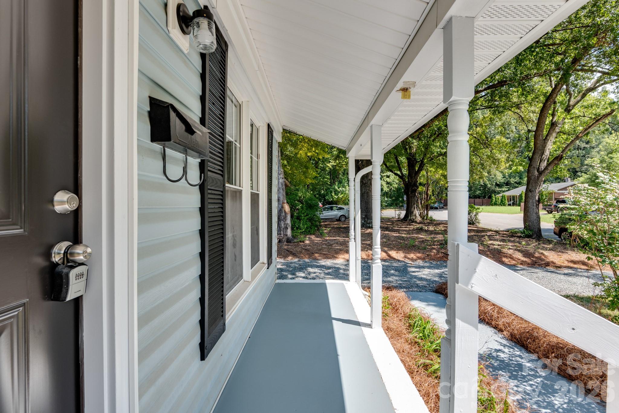 823 Farmcrest Drive — Charlotte