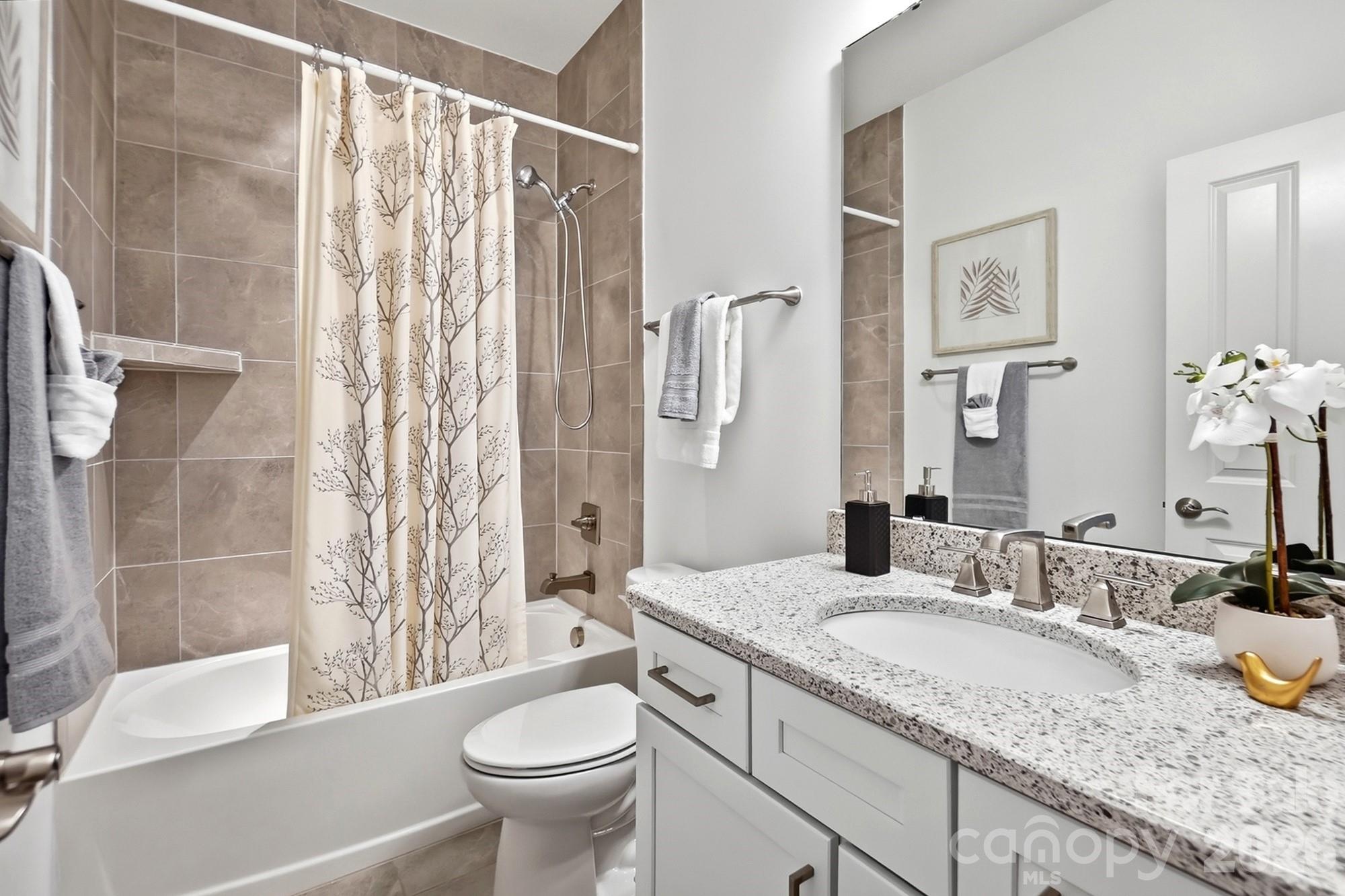 141 ValleyMist Lane — Mooresville