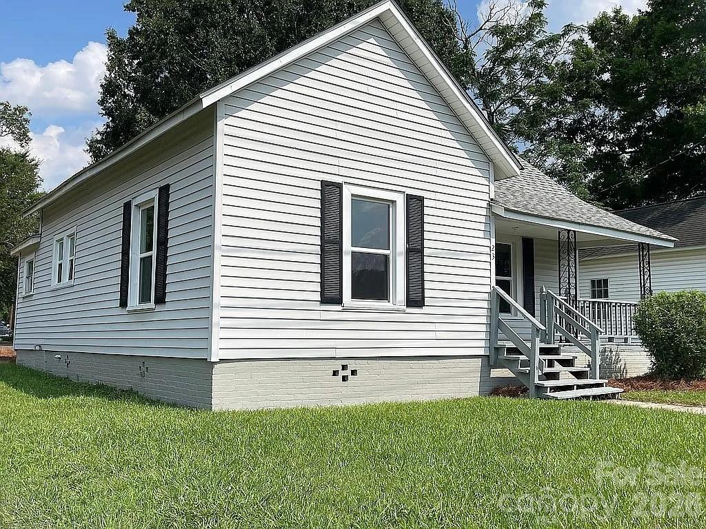23 Selma Drive — Mooresville