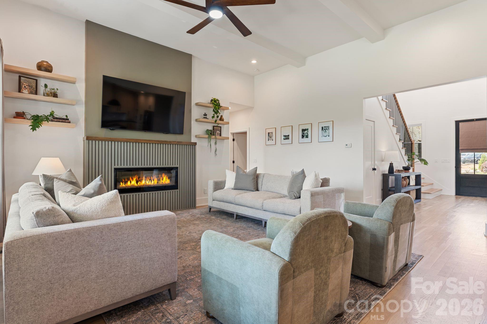 1116 Players Ridge Road — Hickory